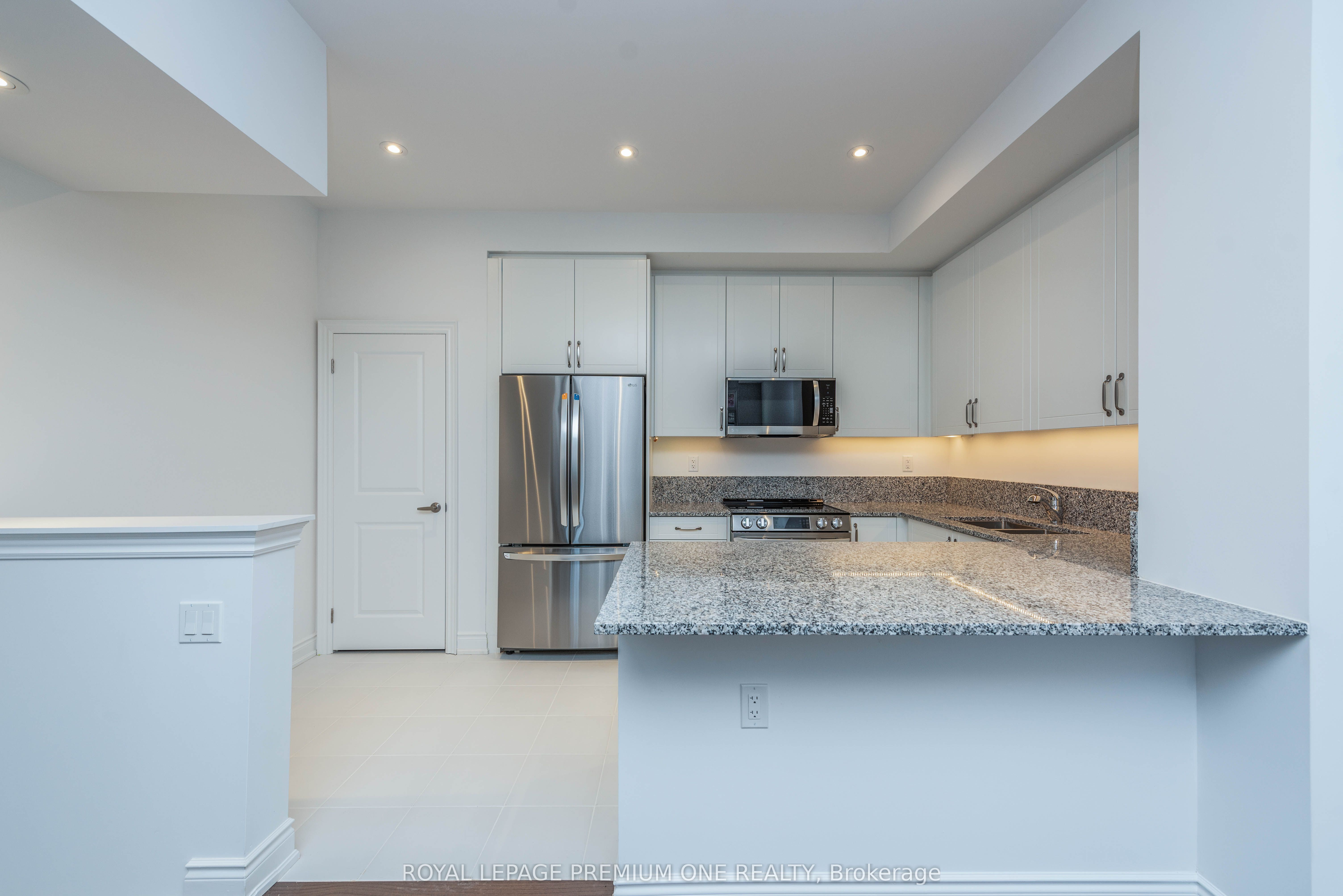 MLS #W12407823 image #5