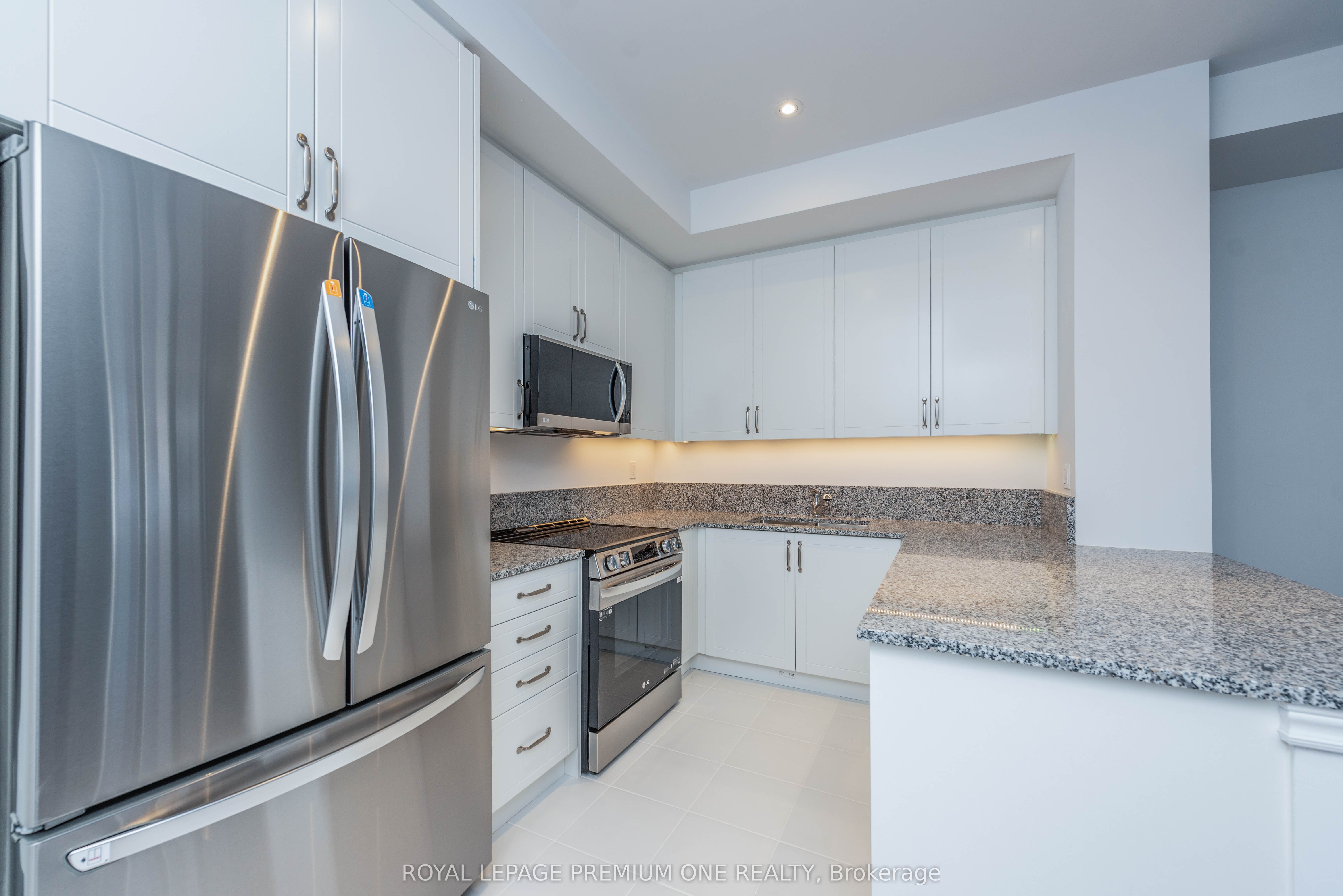 MLS #W12407823 image #6