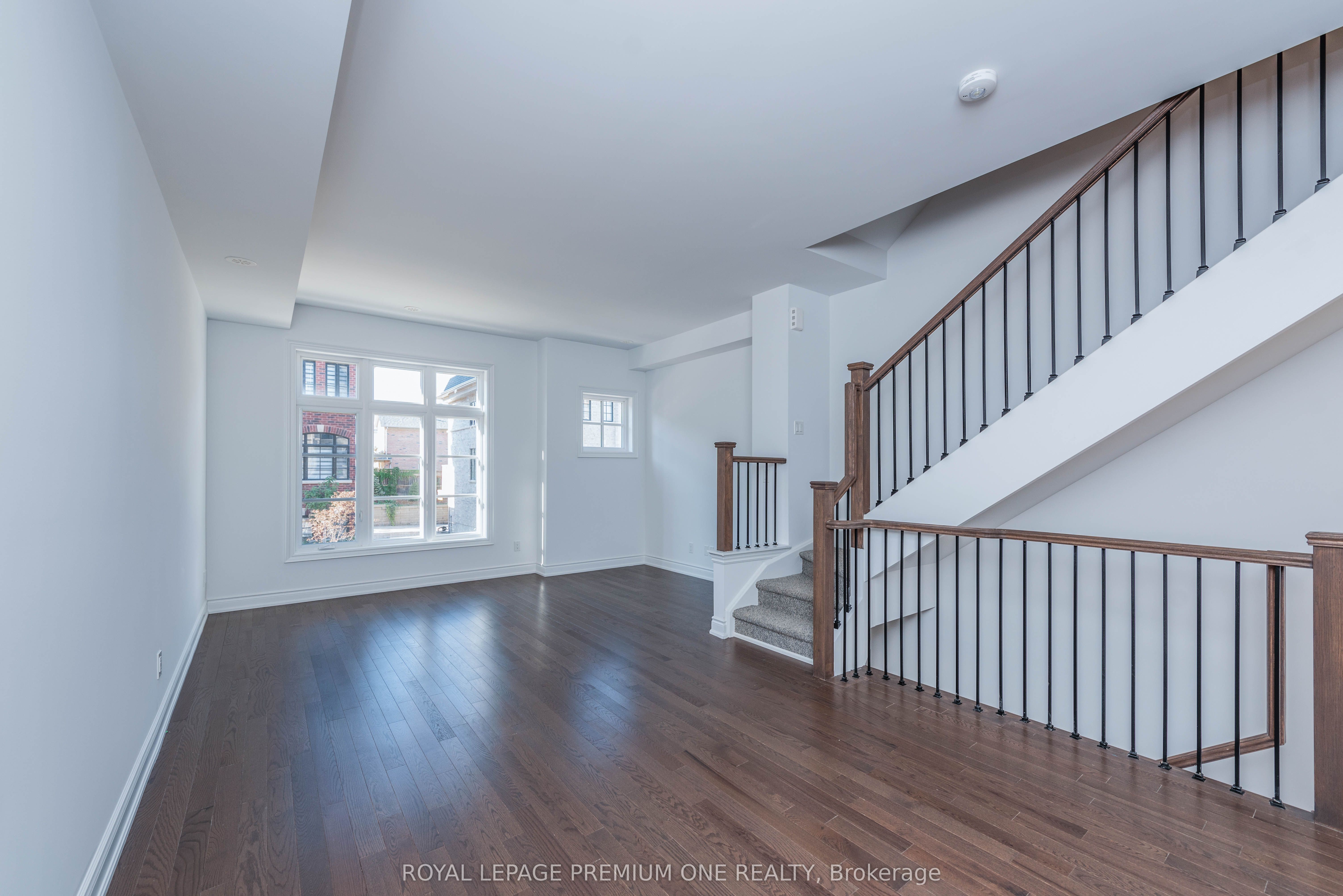 MLS #W12407823 image #9