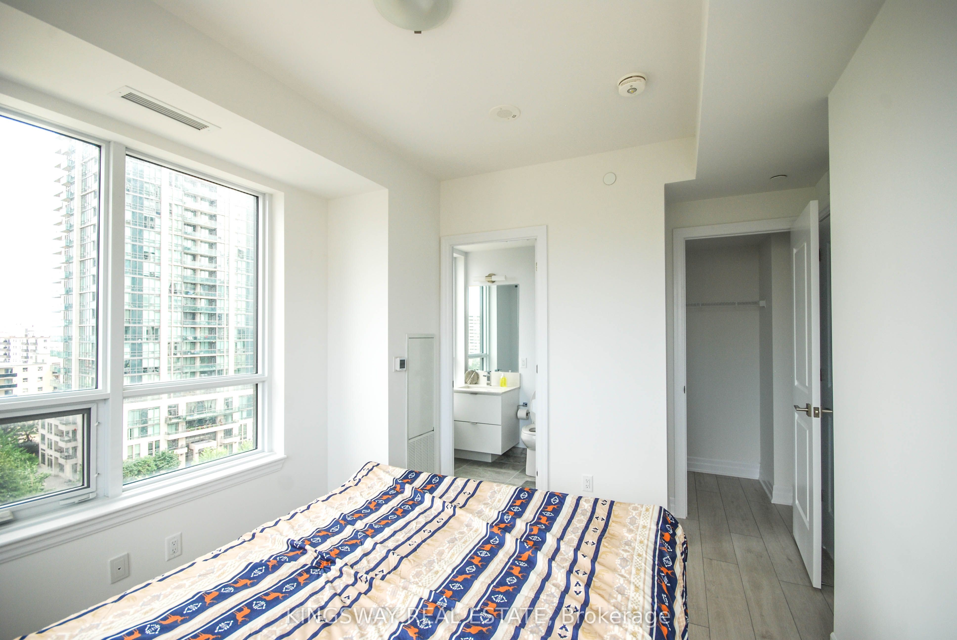 MLS #W12407920 image #17