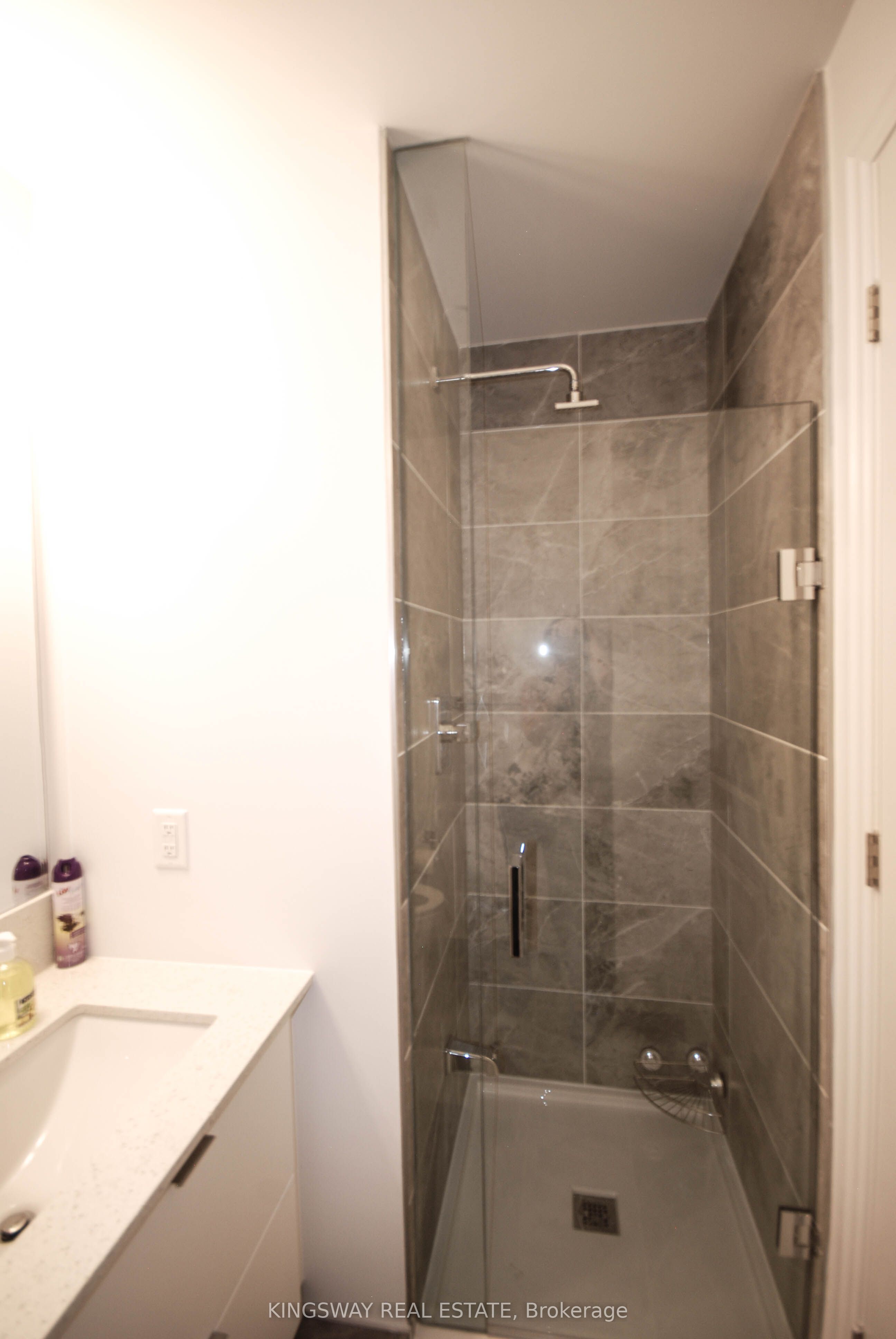 MLS #W12407920 image #22