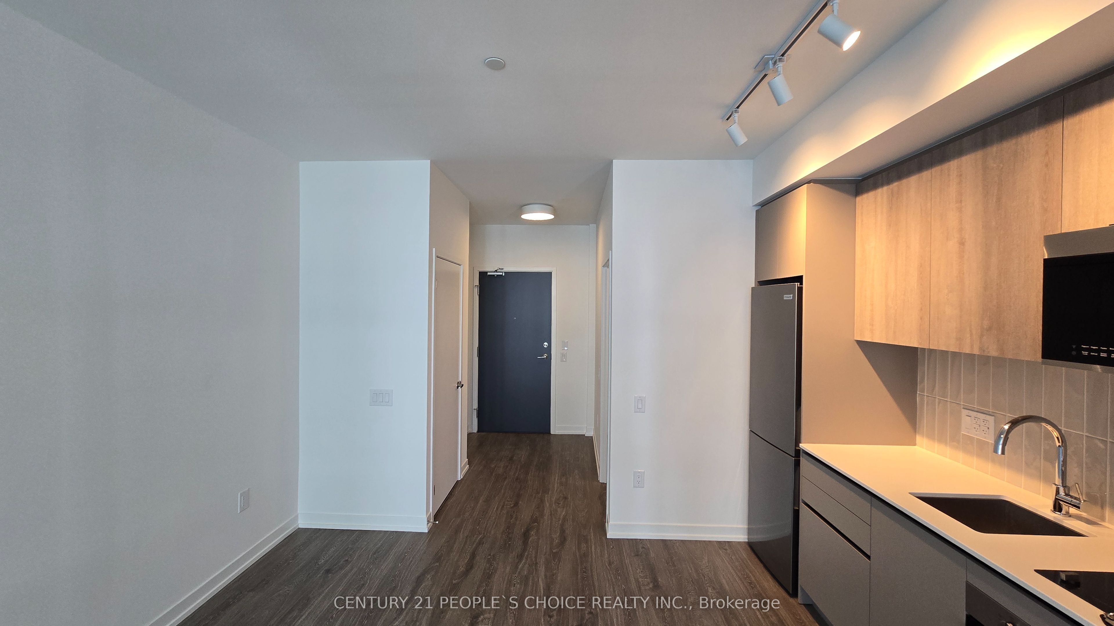 MLS #W12407968 image #10