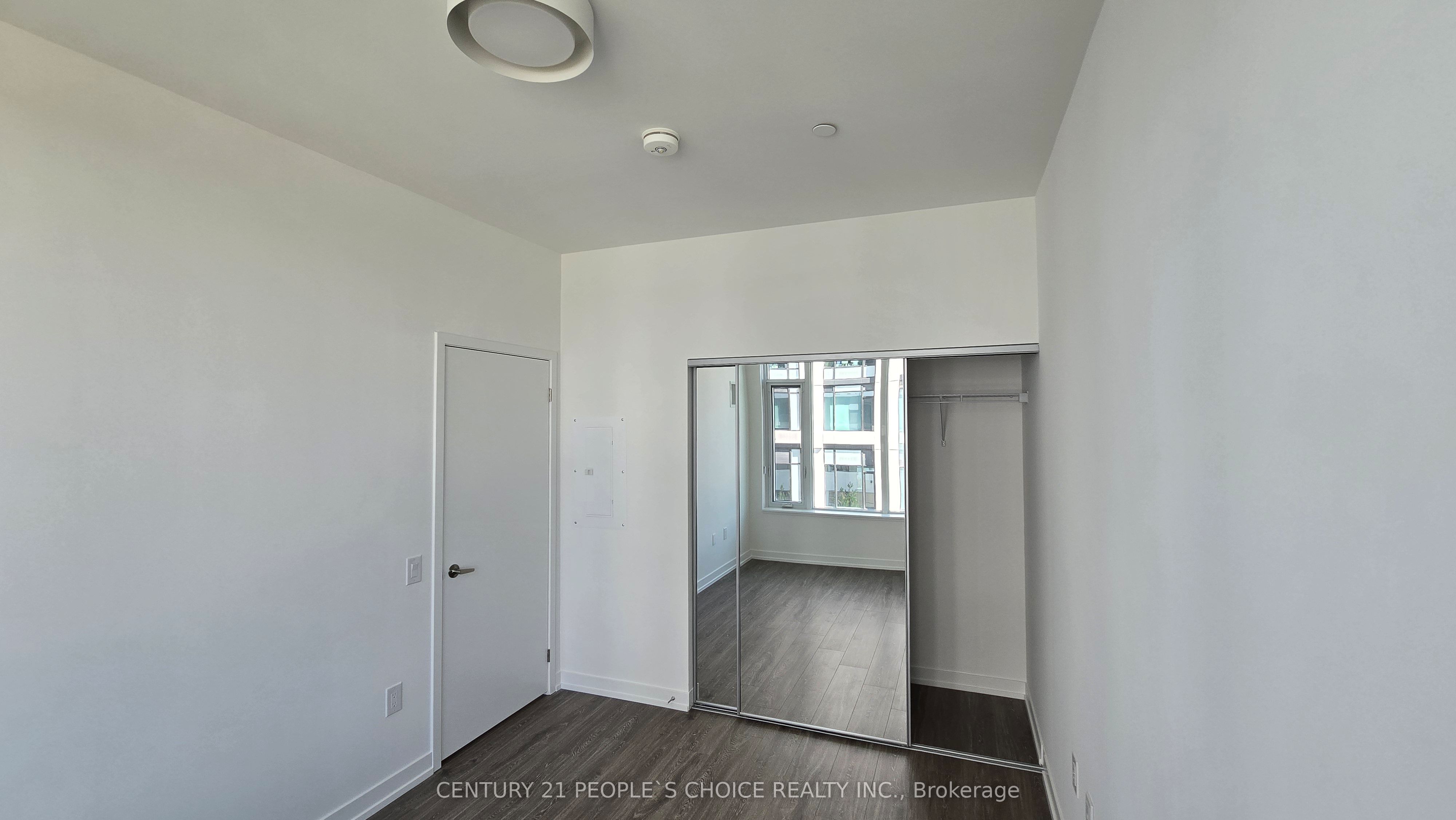 MLS #W12407968 image #19