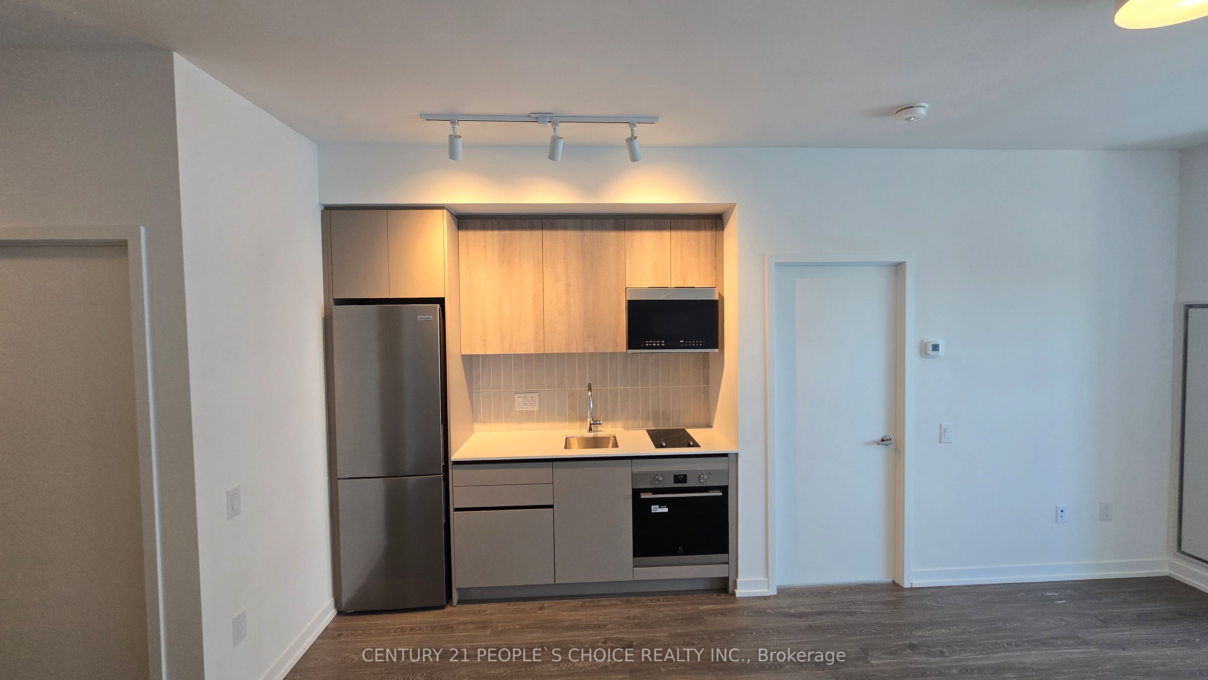 MLS #W12407968 image #20