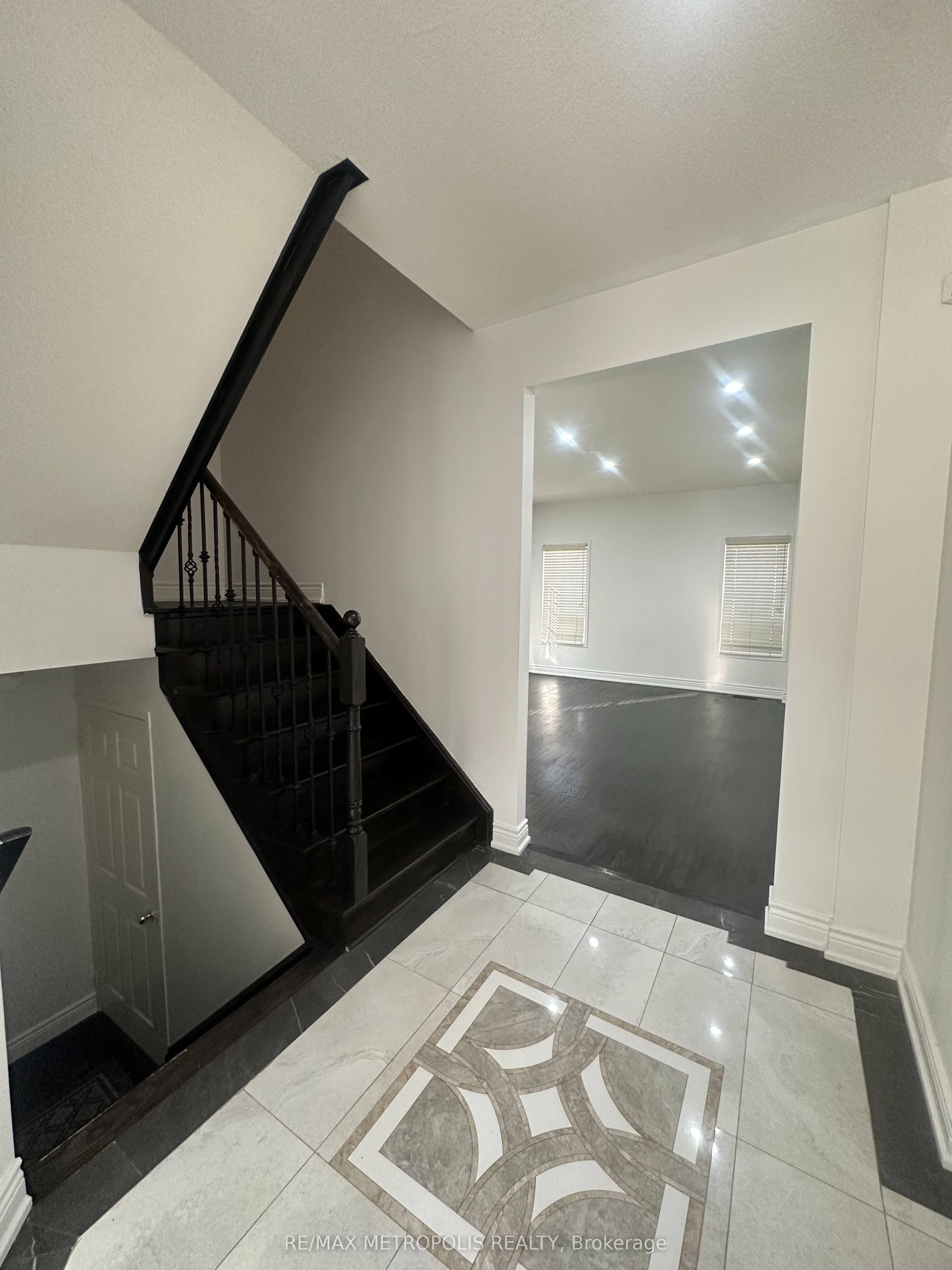 MLS #W12408053 image #8