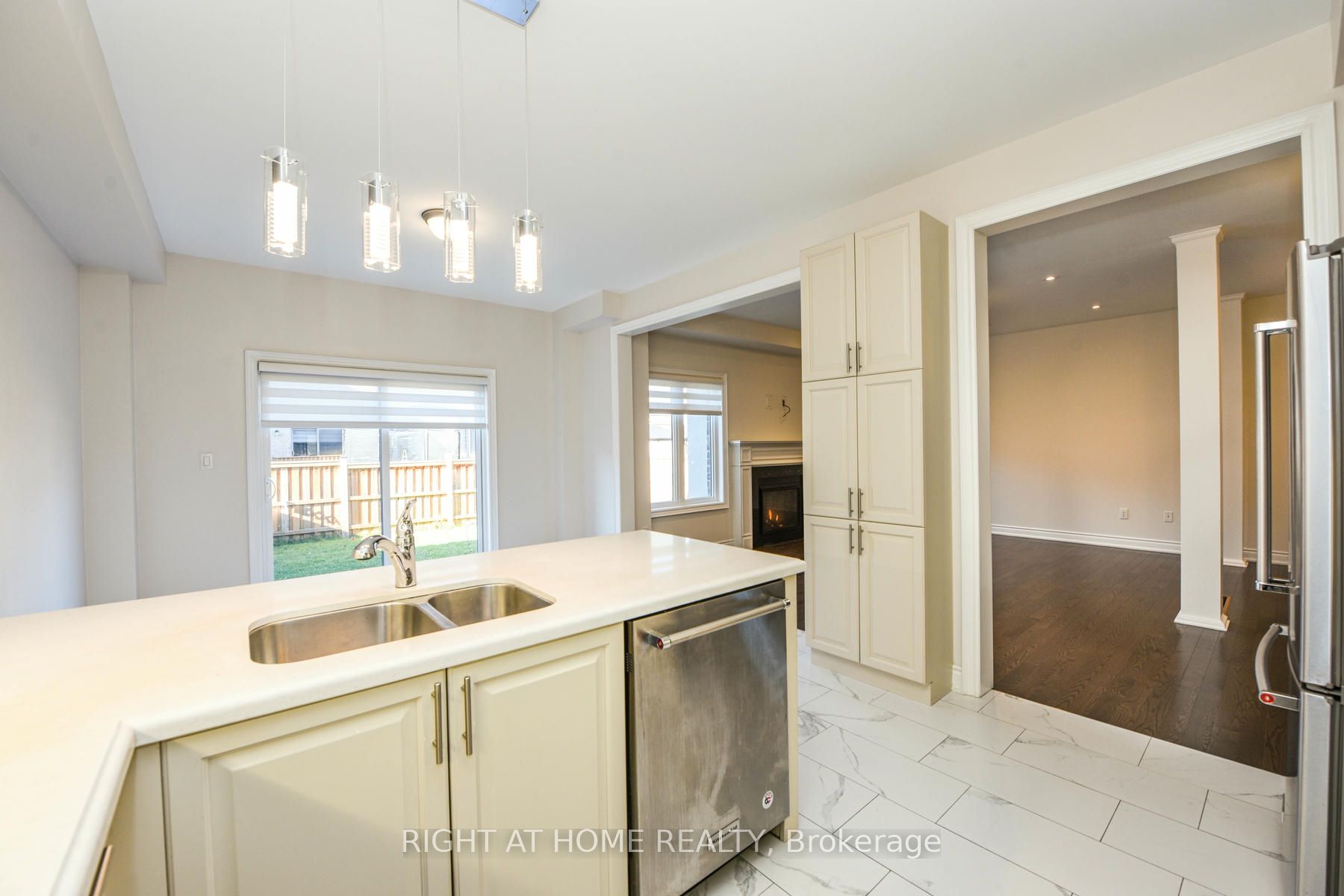 MLS #W12409596 image #16