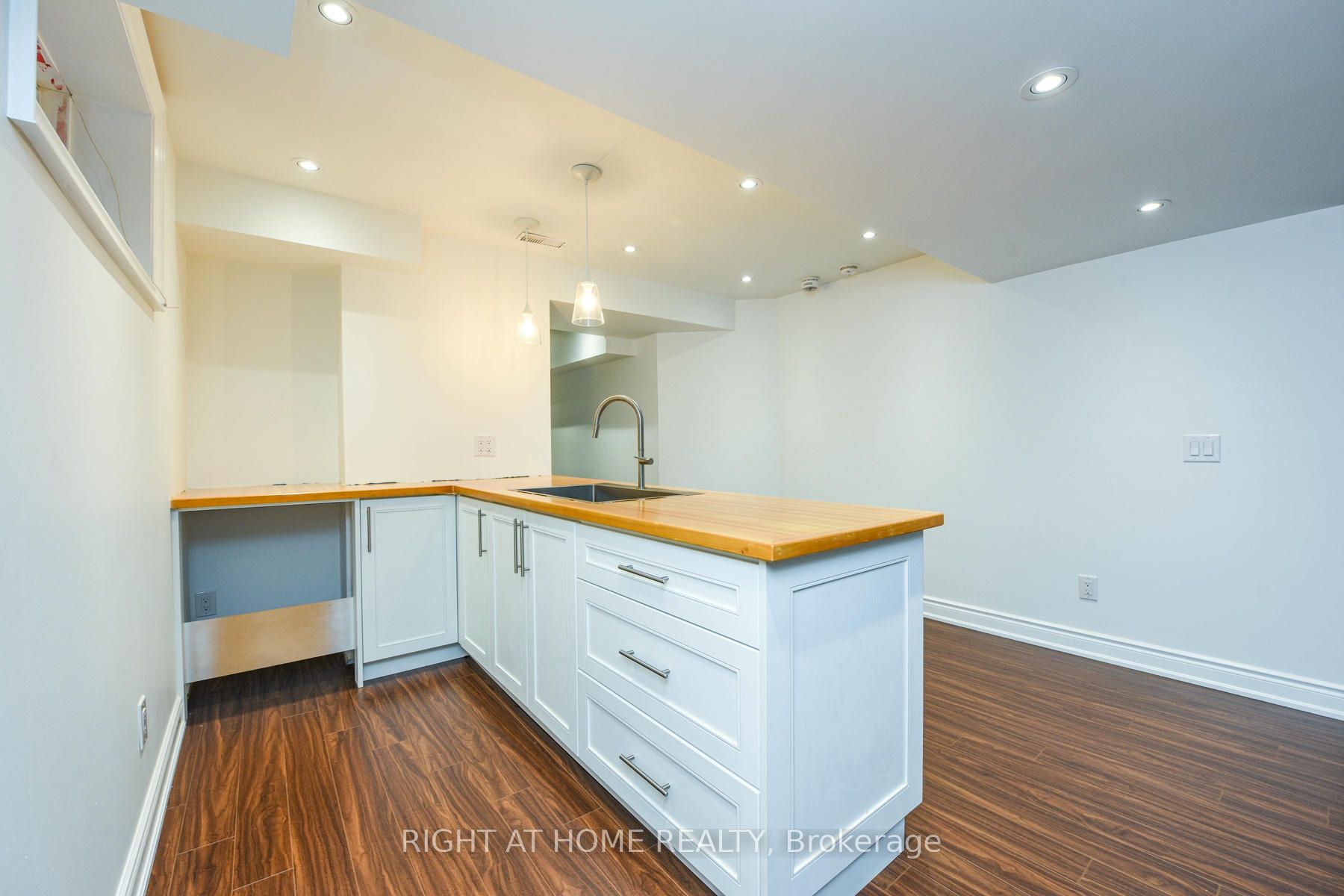 MLS #W12409596 image #43