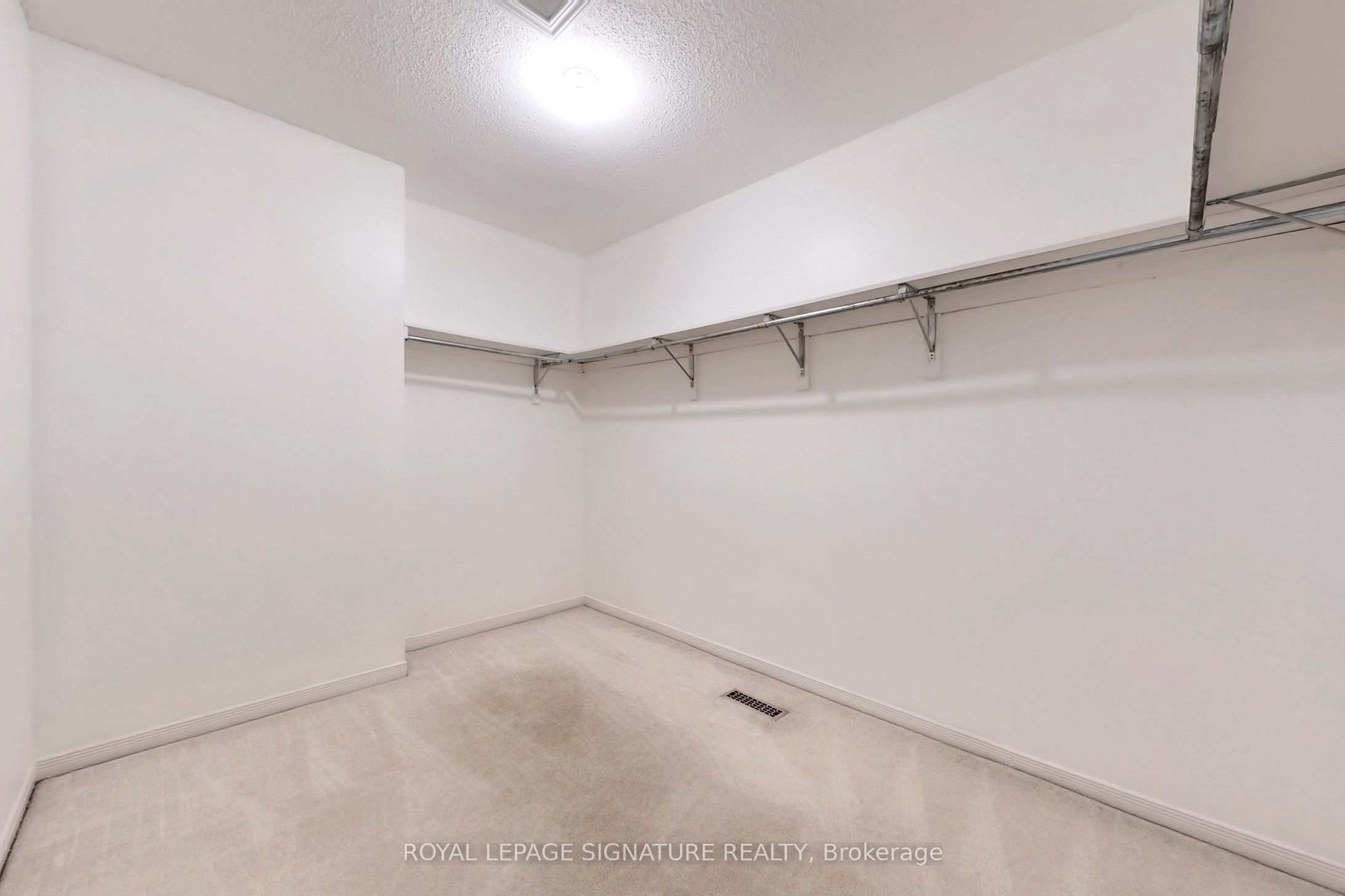 MLS #W12415017 image #28