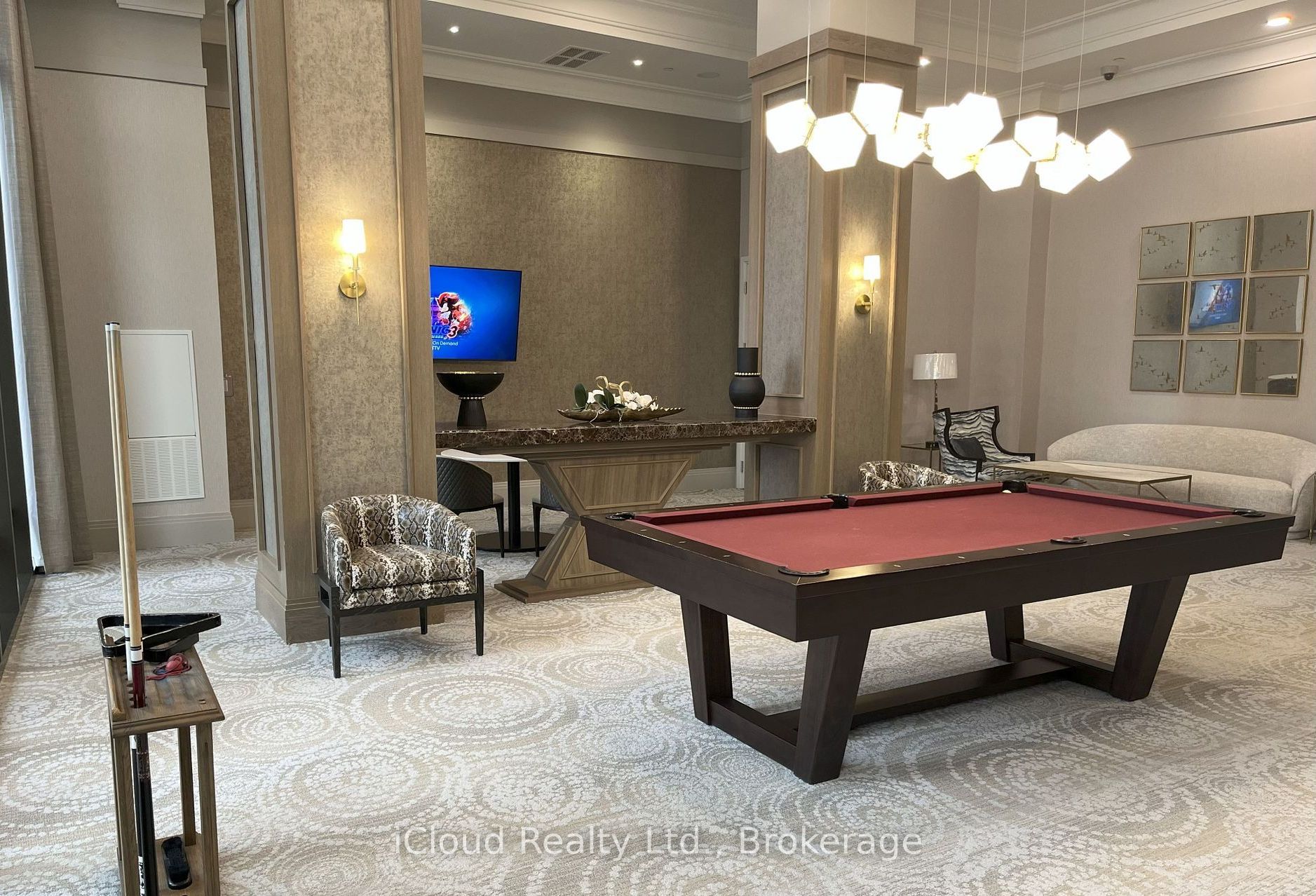 MLS #W12417653 image #2