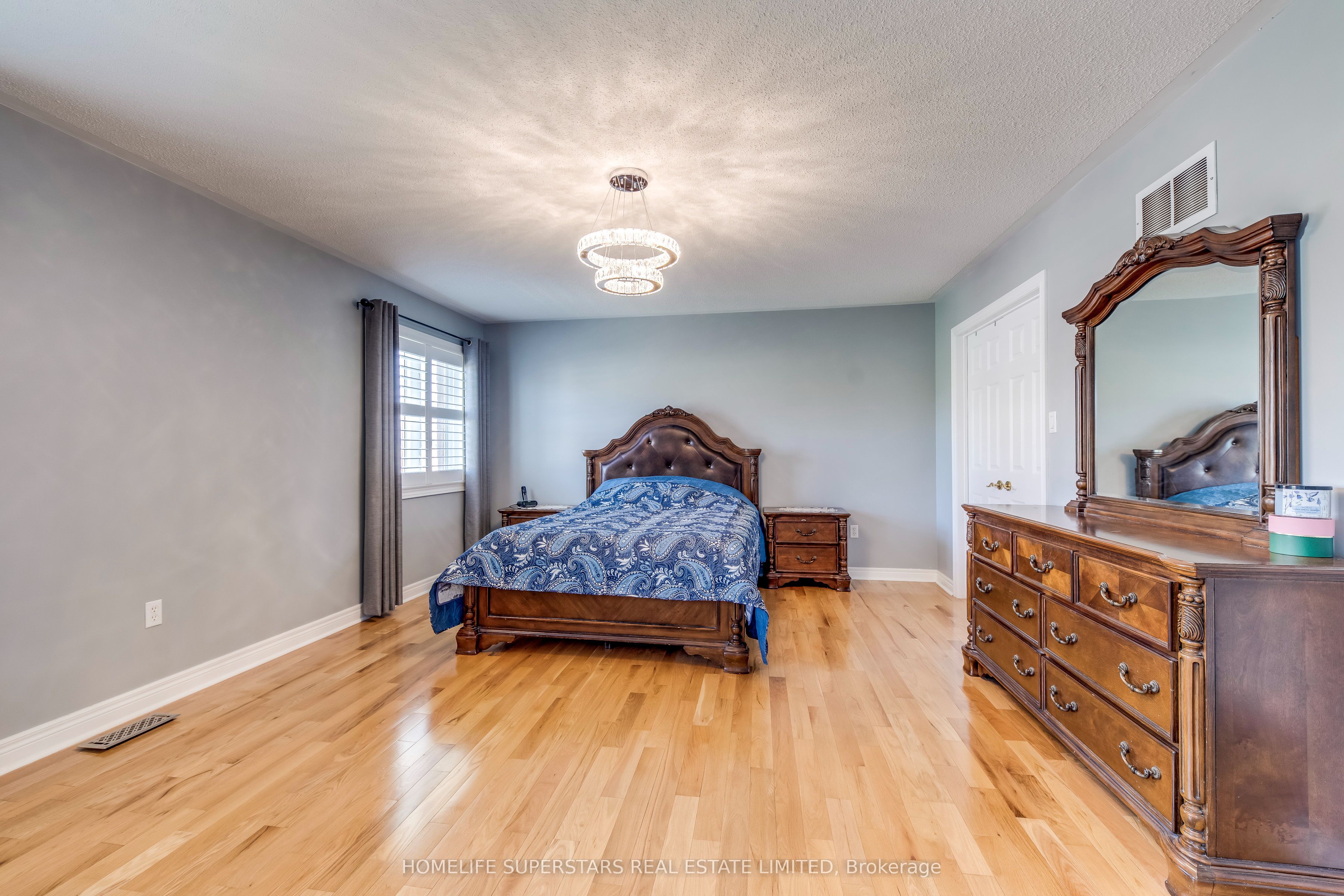 MLS #W12418519 image #23