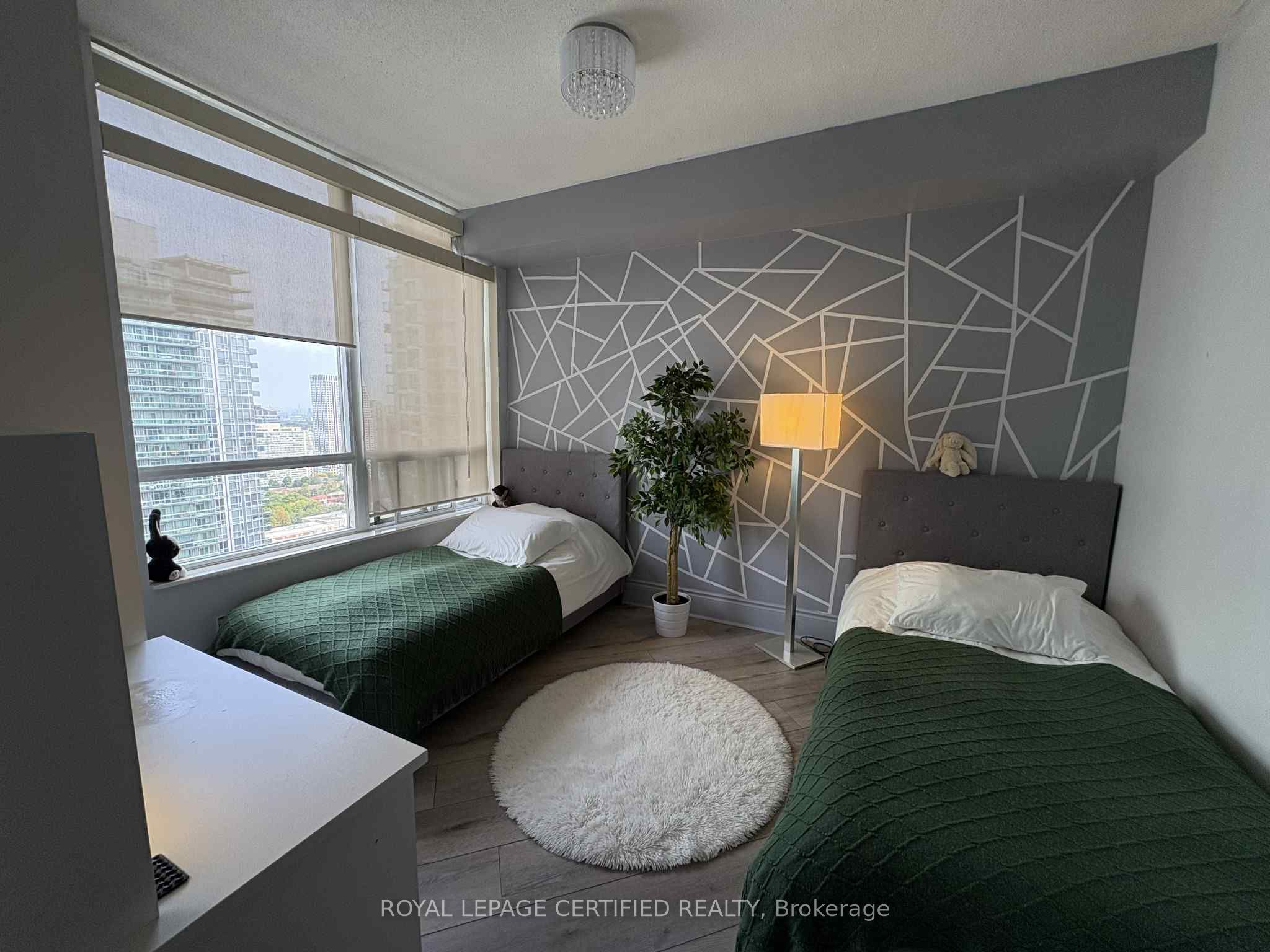 MLS #W12422000 image #6