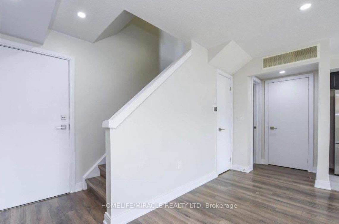 MLS #W12422308 image #4