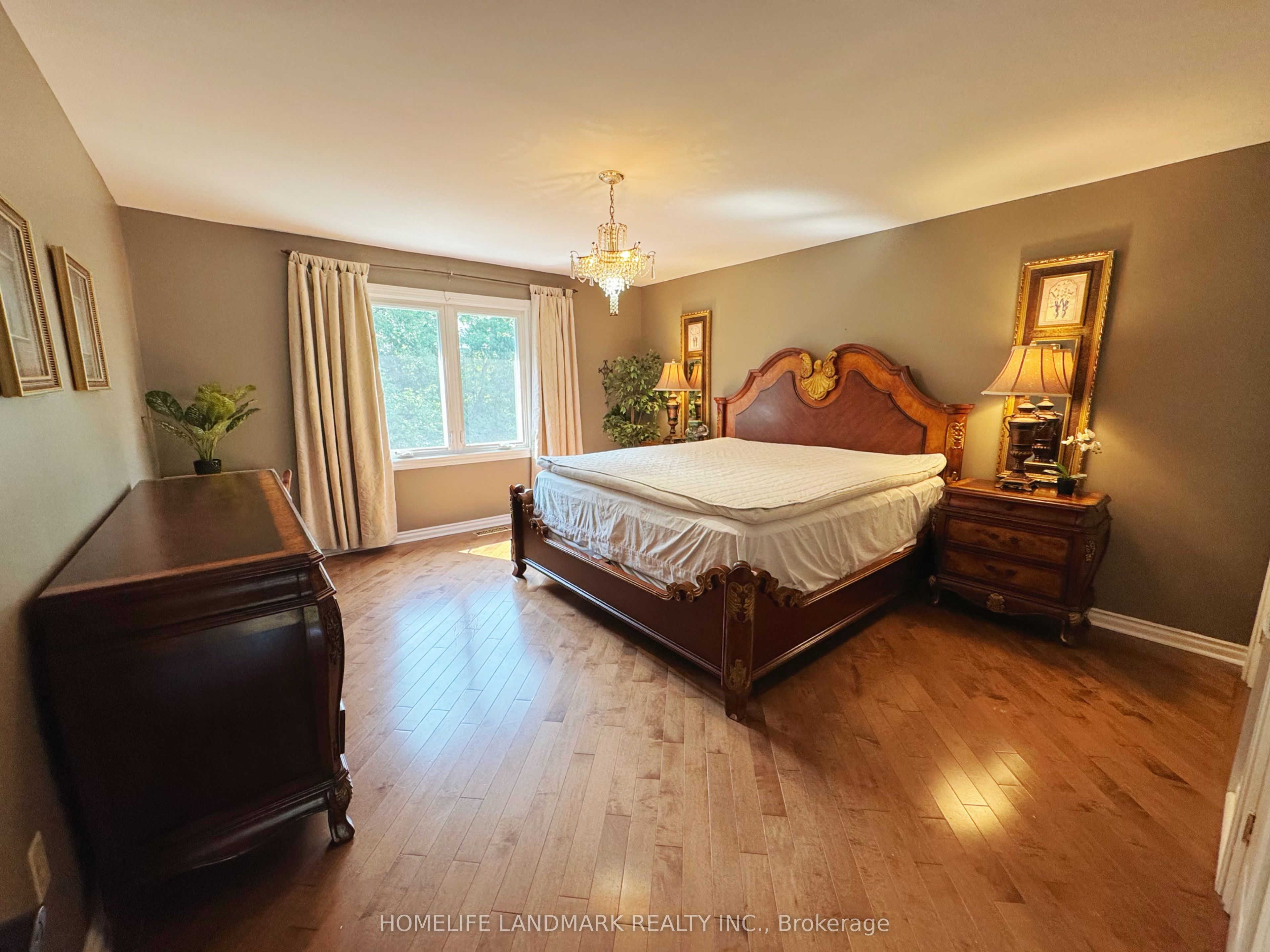 MLS #W12425505 image #1