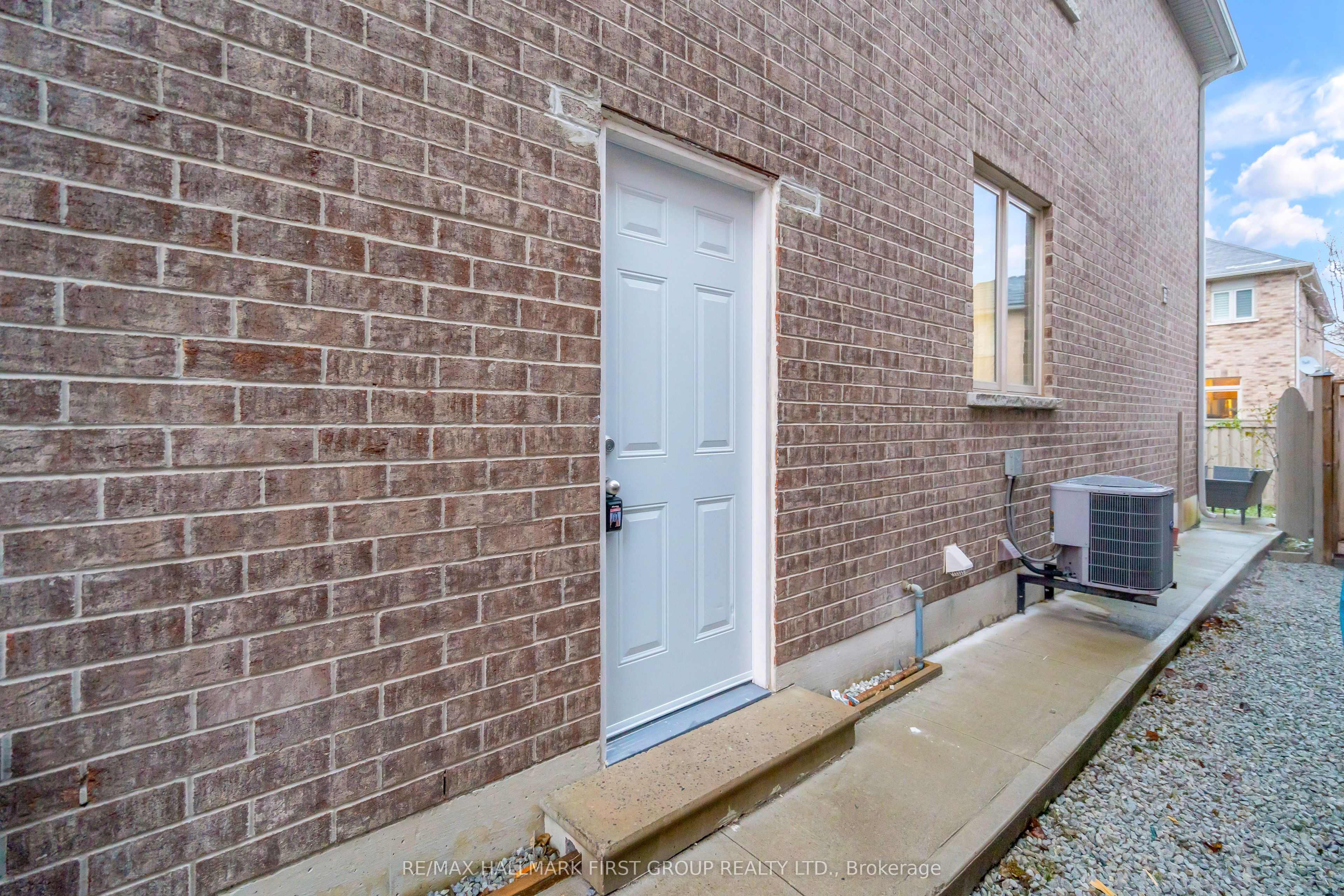 MLS #W12426404 image #1