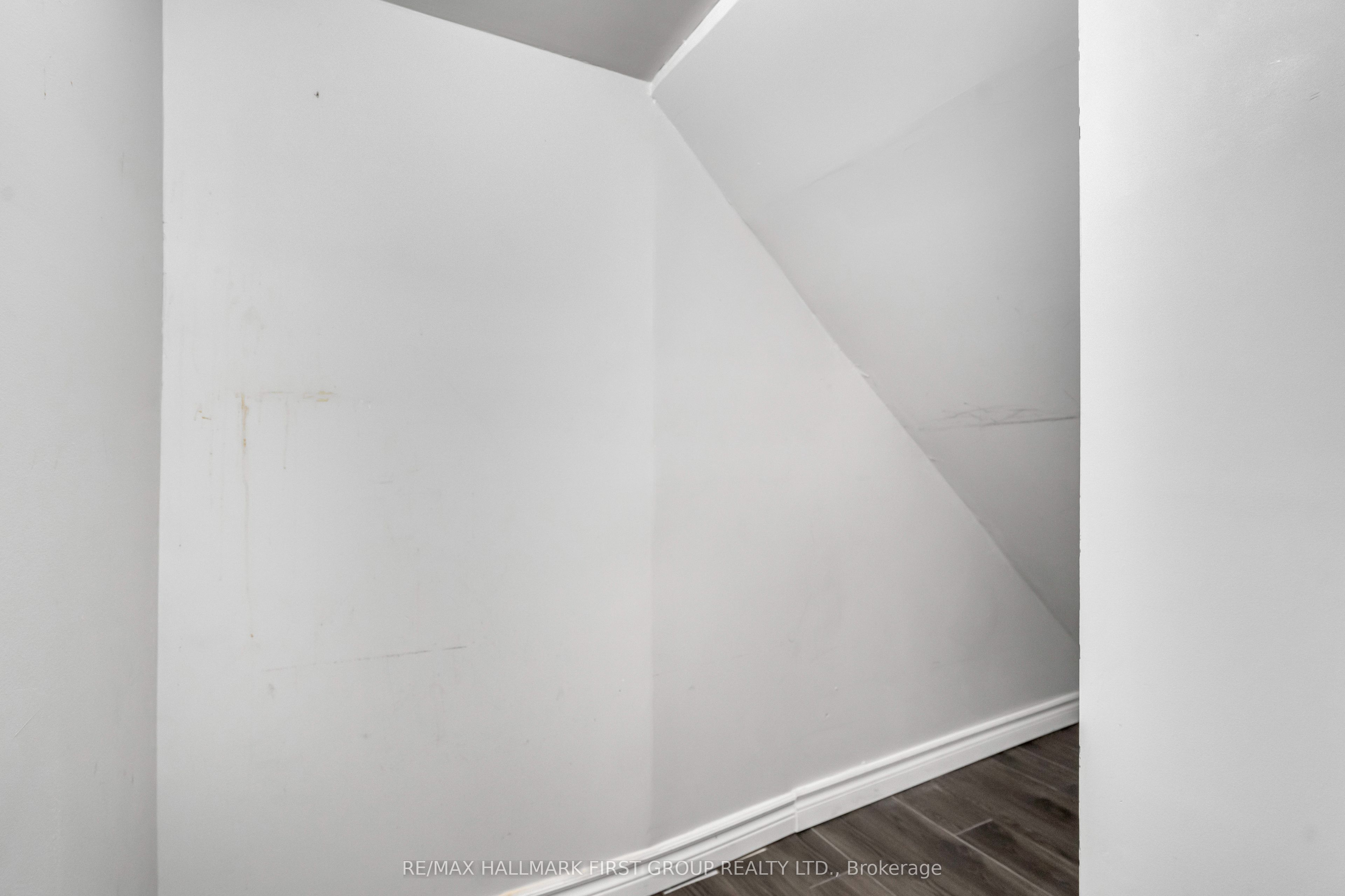 MLS #W12426404 image #7