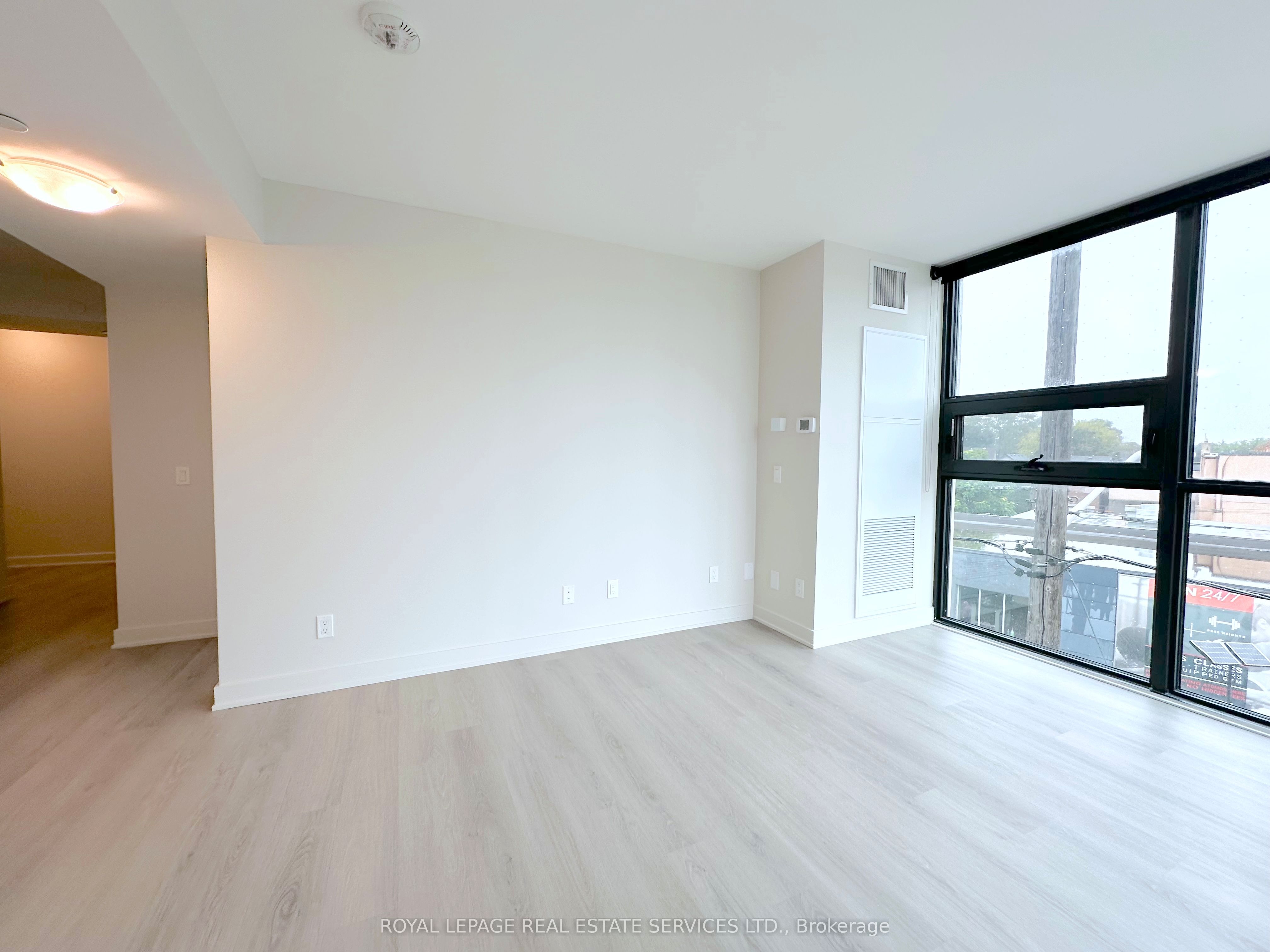 MLS #W12426433 image #11