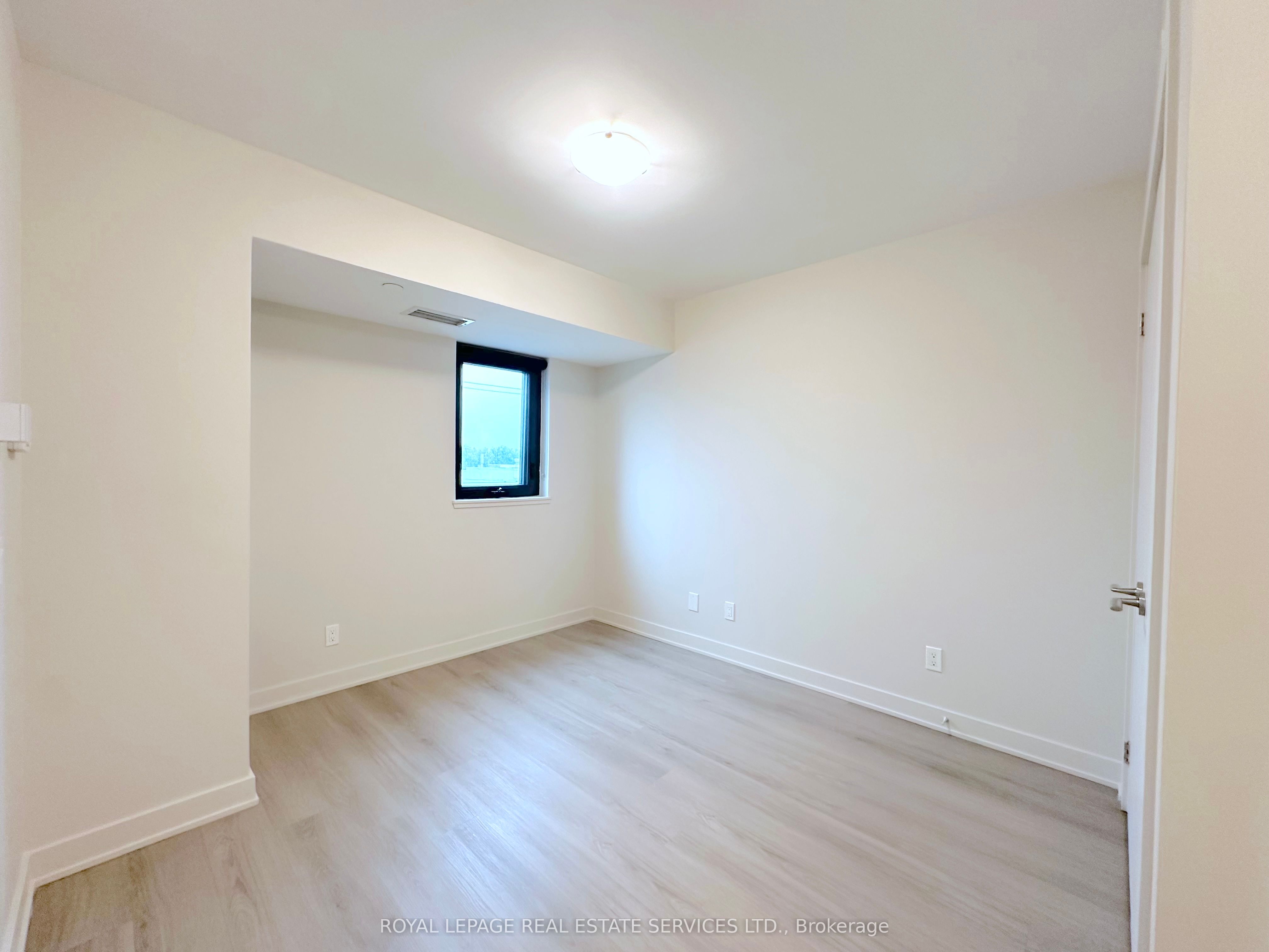 MLS #W12426433 image #7