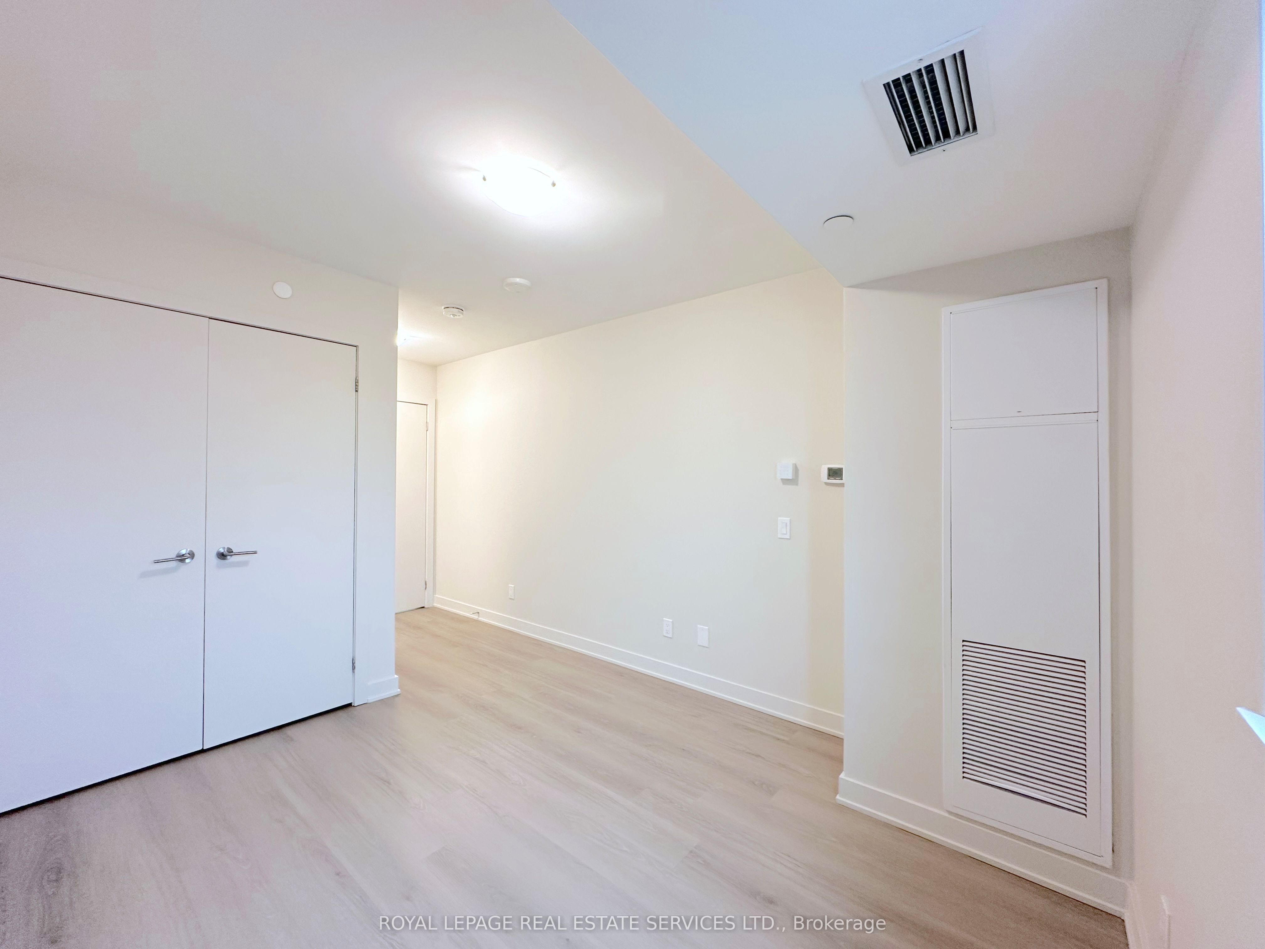 MLS #W12426433 image #8