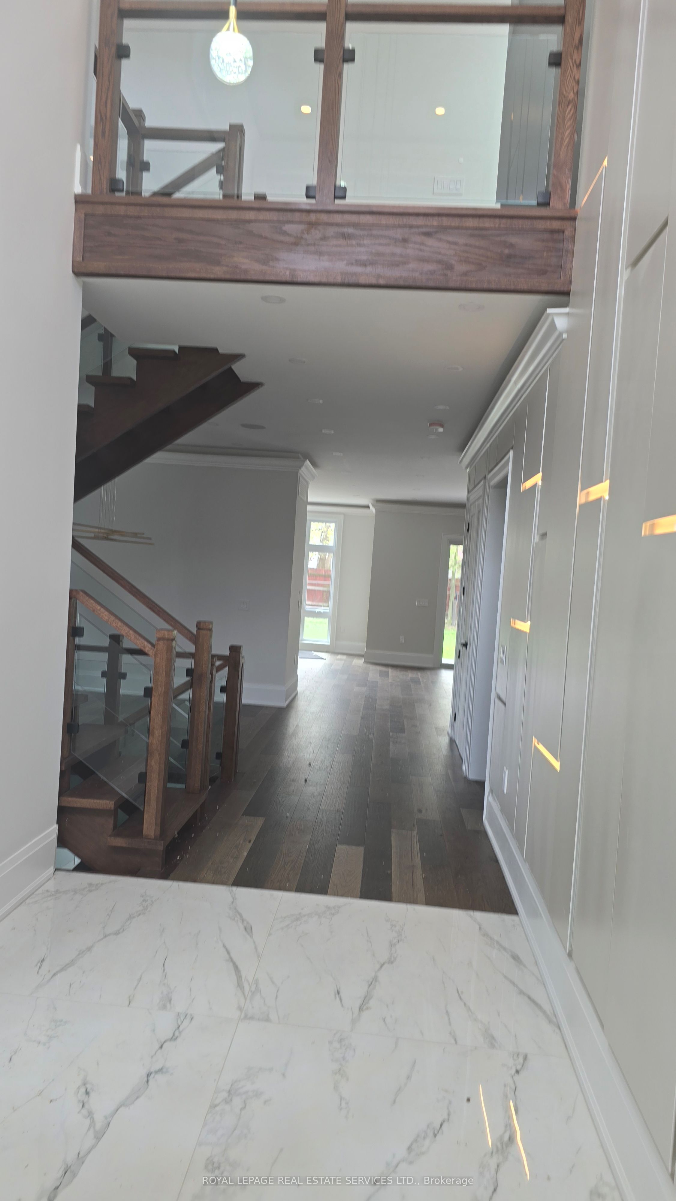 MLS #W12429801 image #2