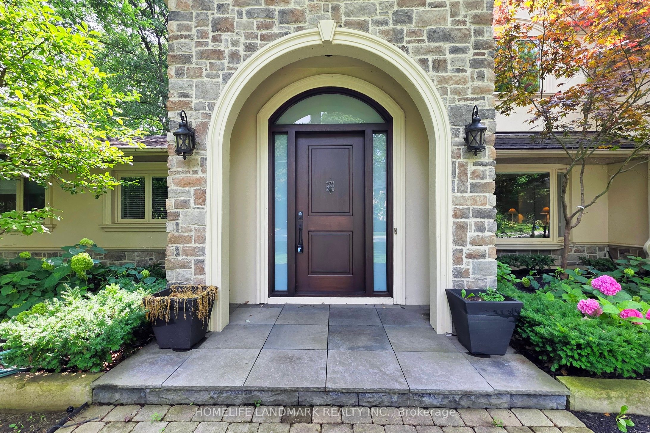 MLS #W12432476 image #1