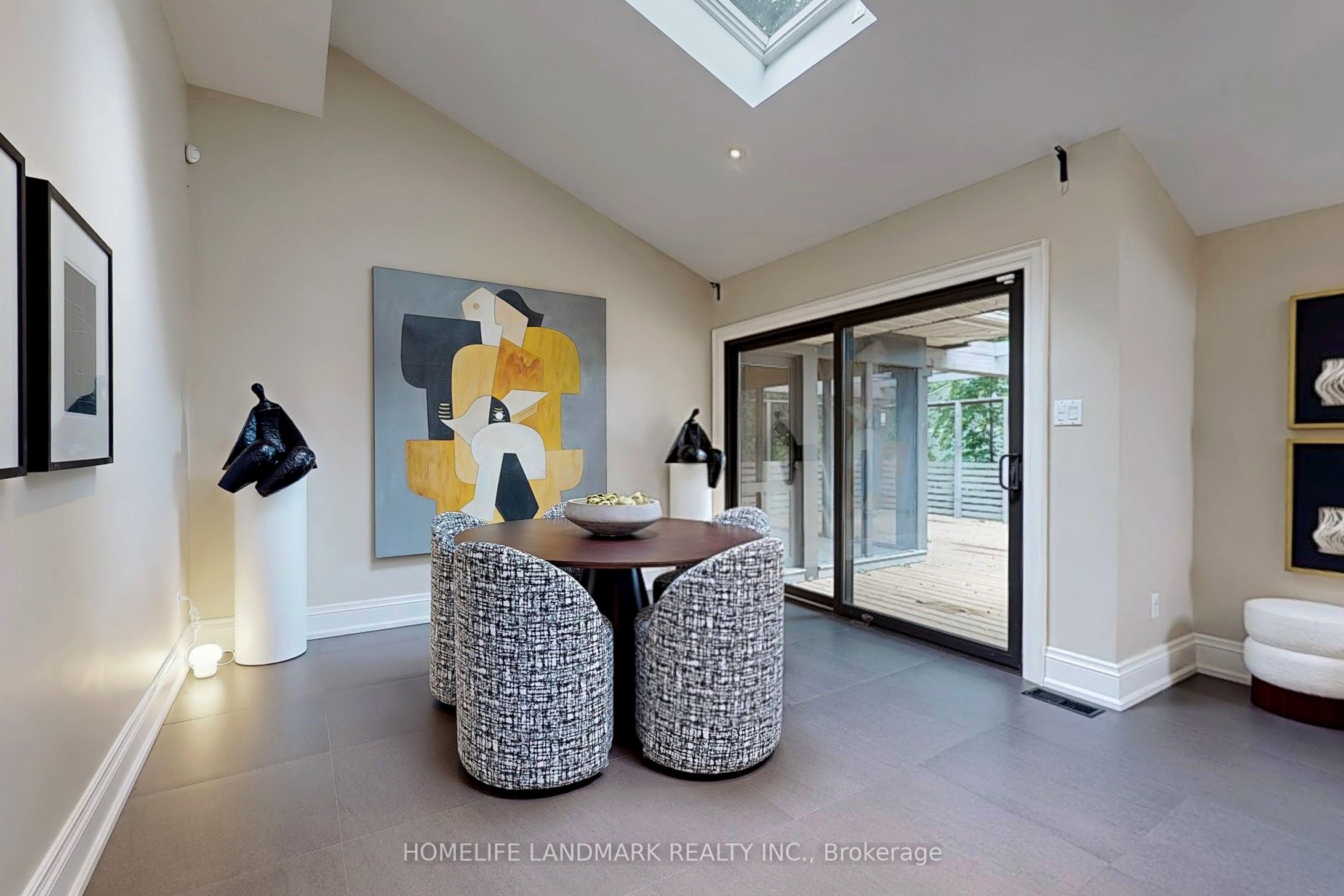 MLS #W12432476 image #14