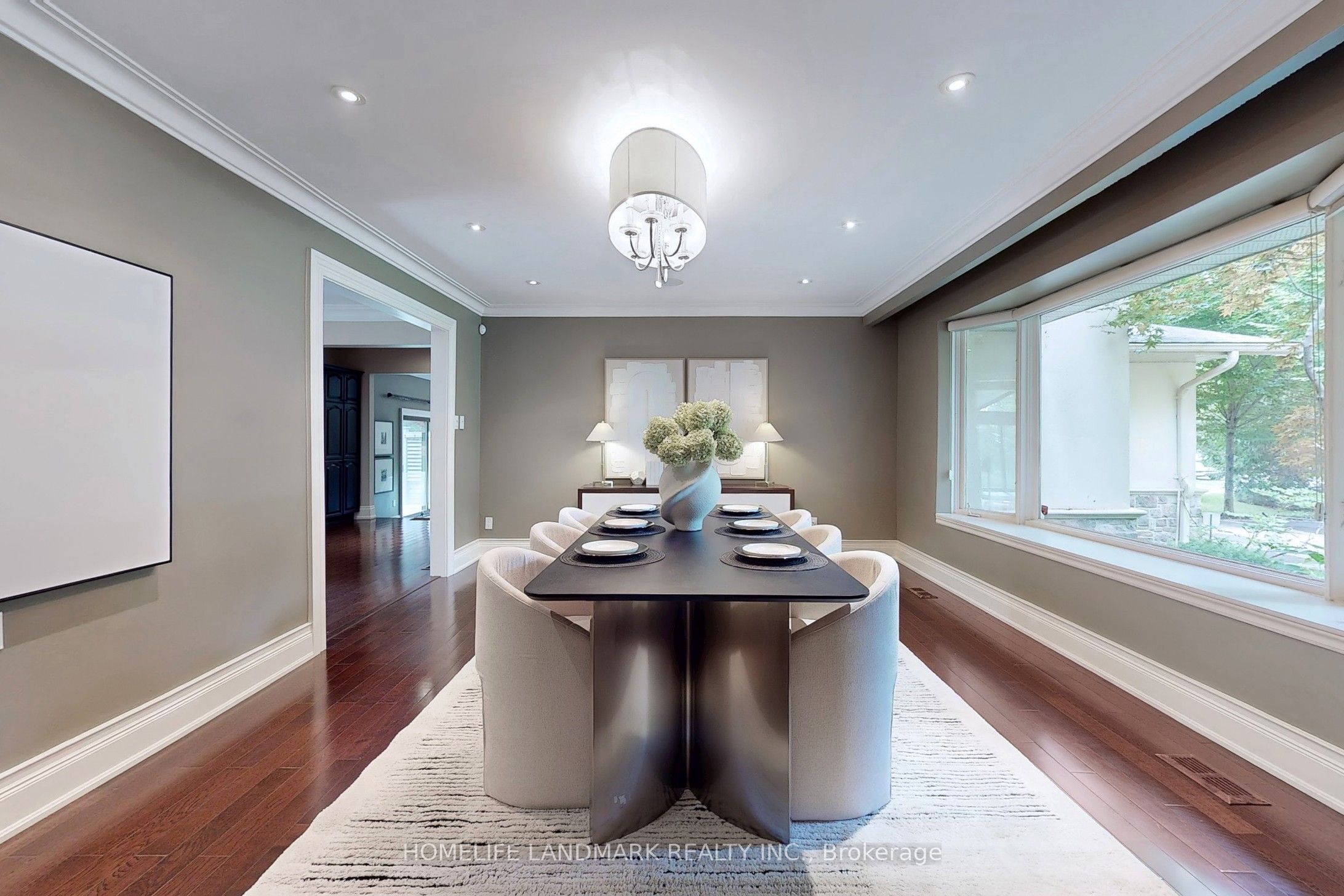 MLS #W12432476 image #8