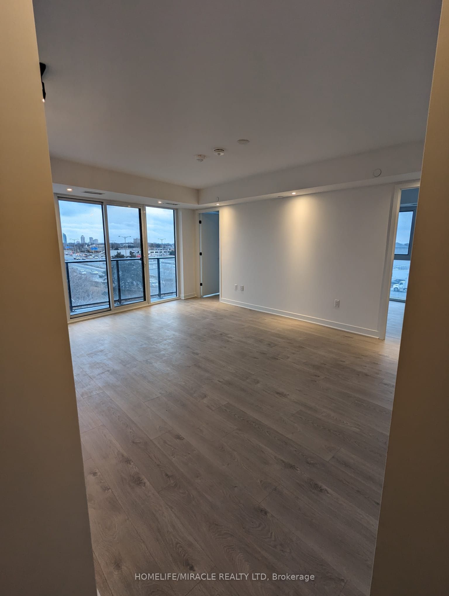 MLS #W12434799 image #11