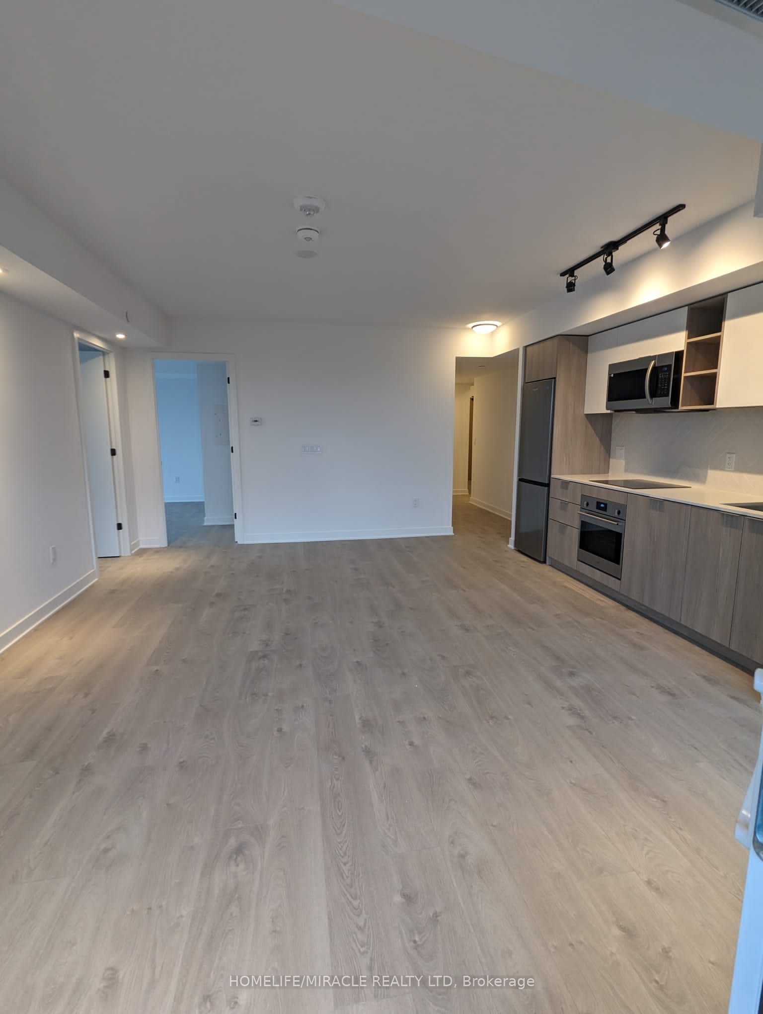 MLS #W12434799 image #17