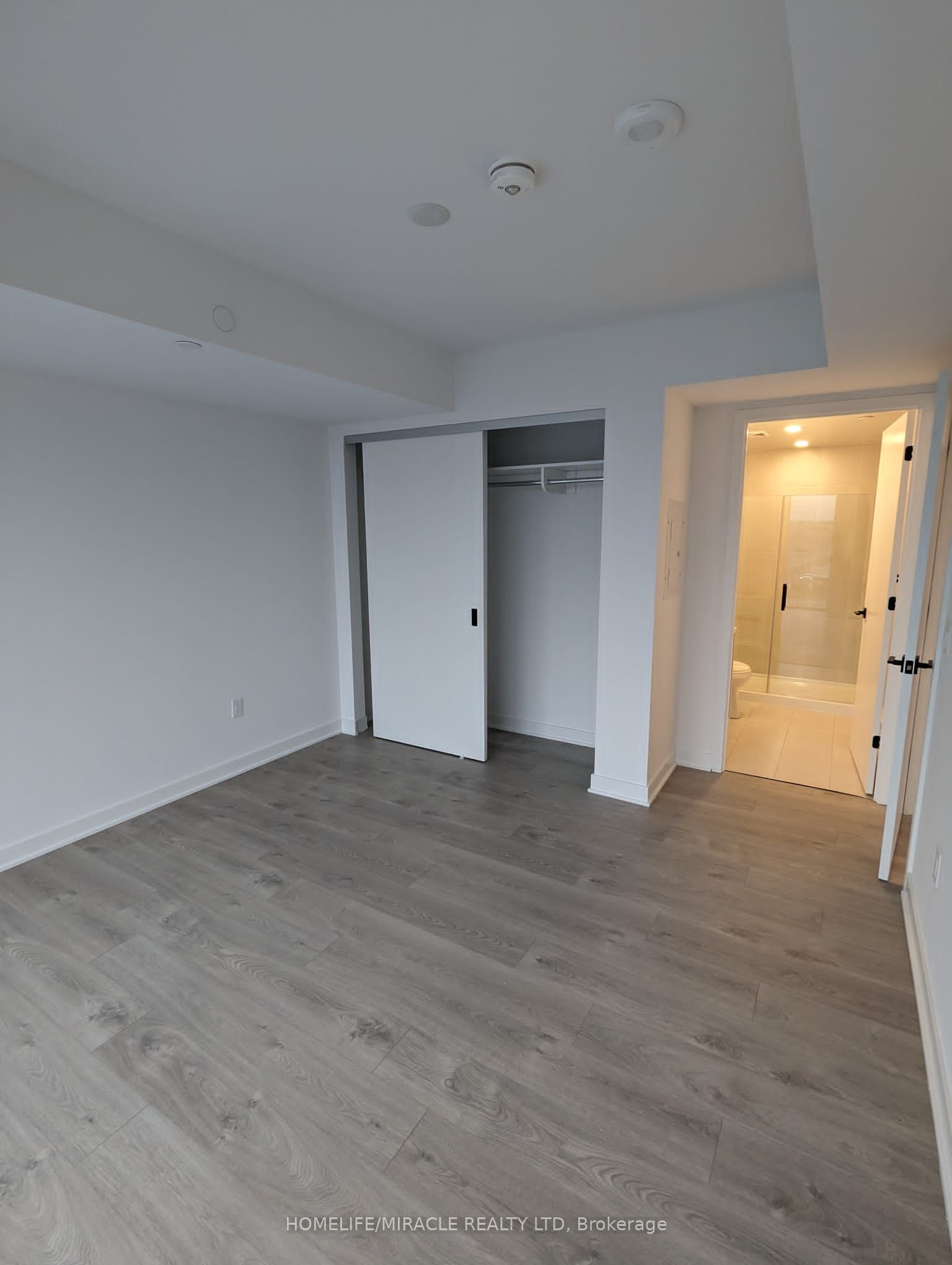 MLS #W12434799 image #20