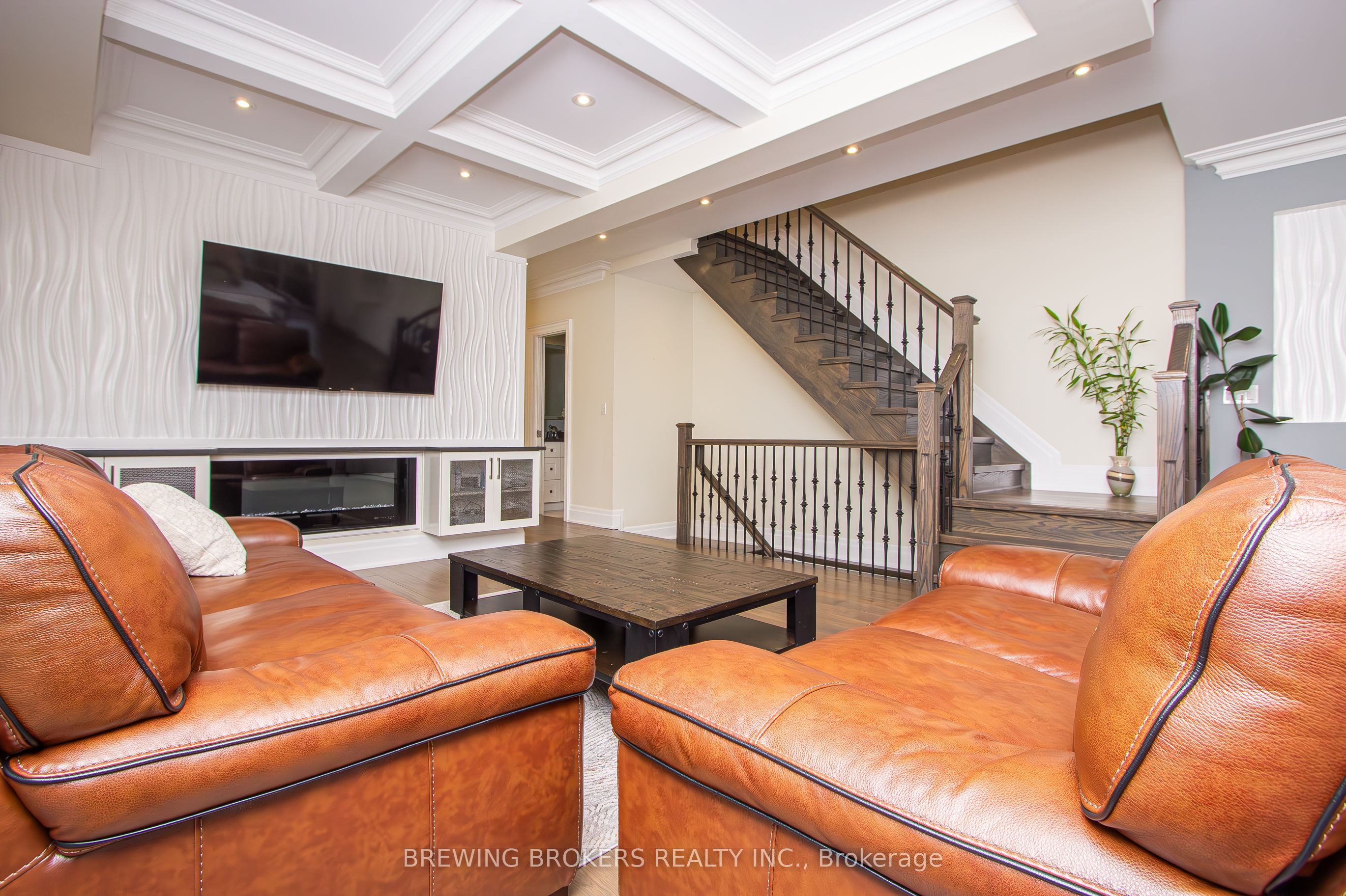 MLS #W12432669 image #13