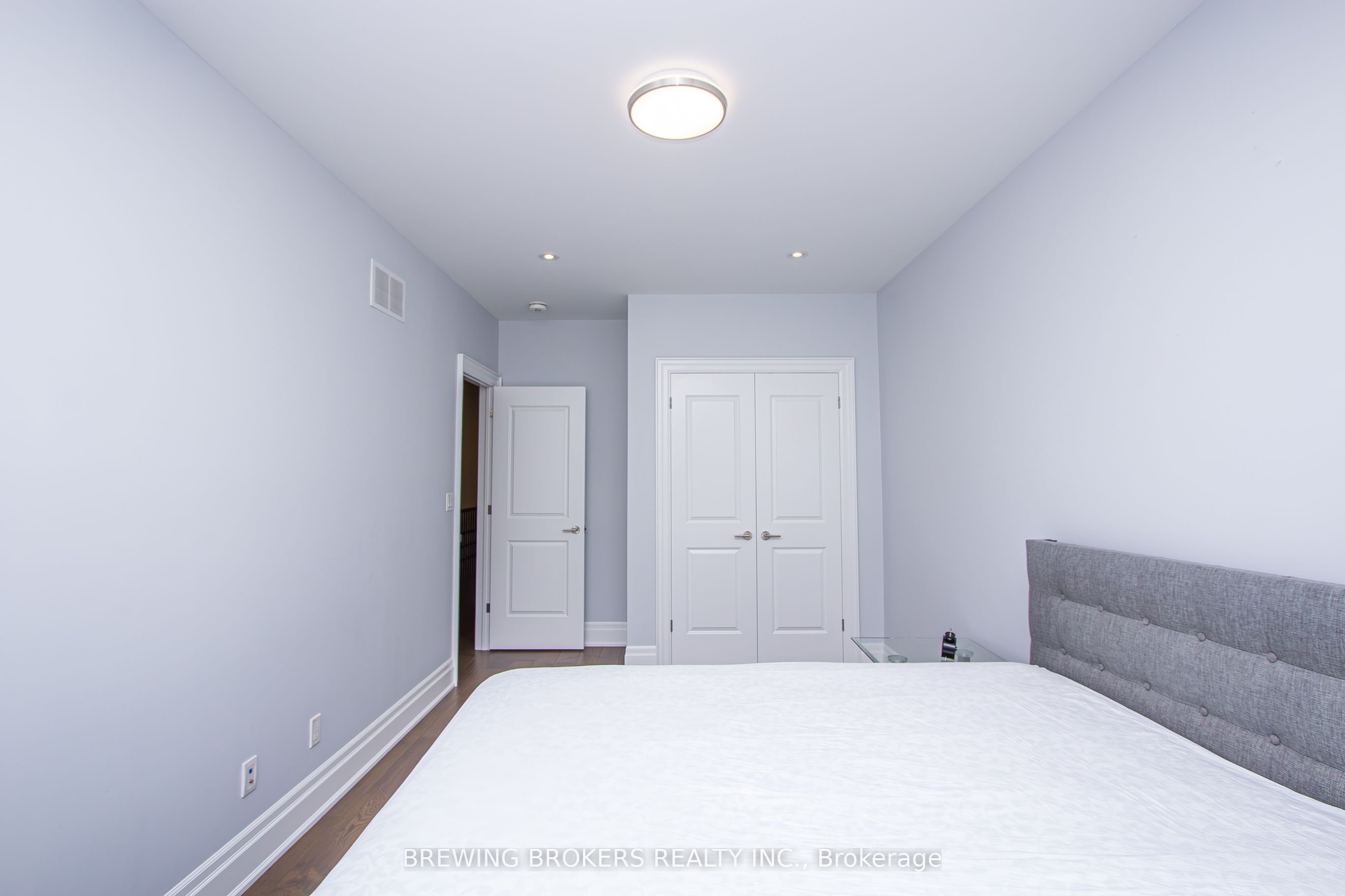 MLS #W12432669 image #32