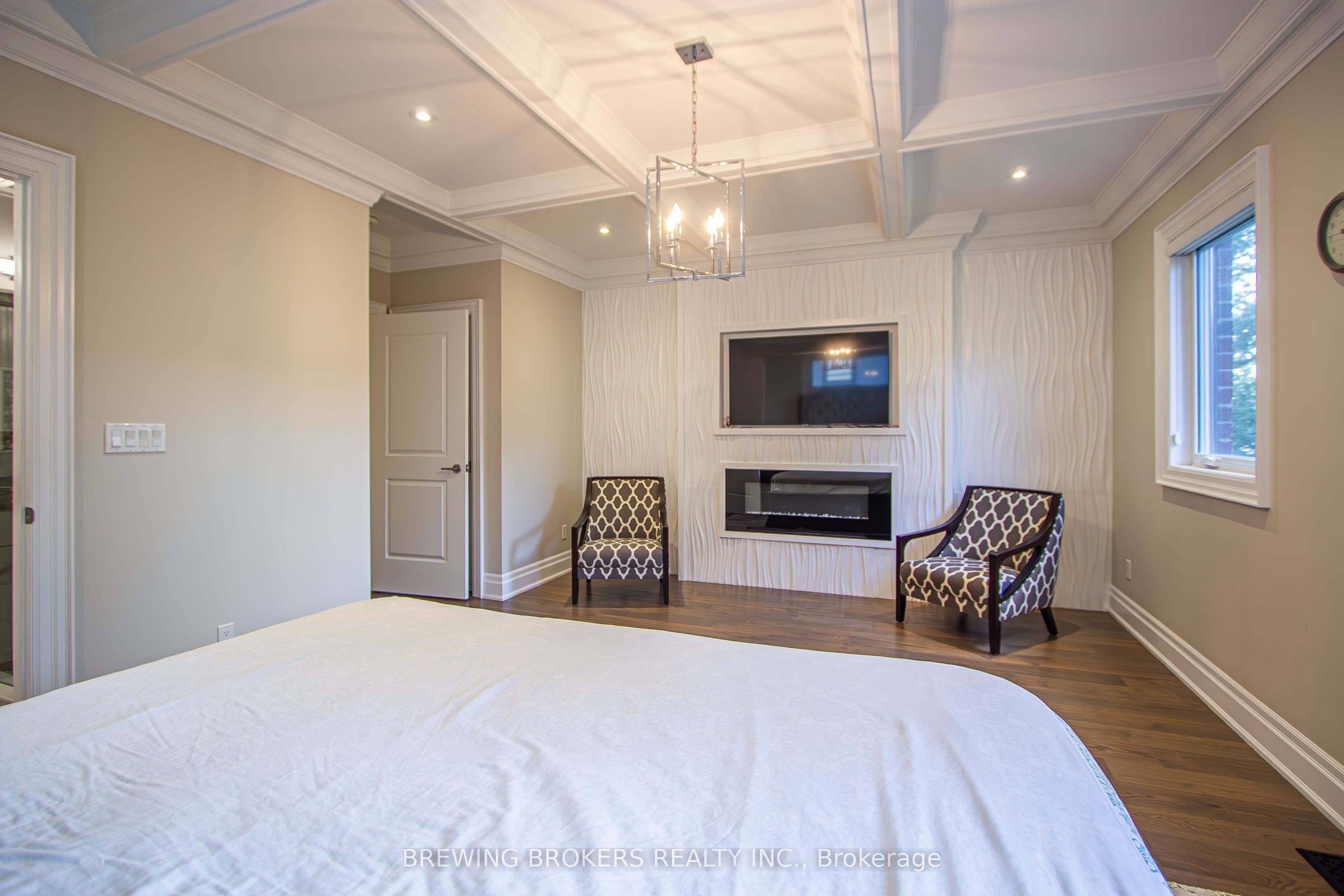 MLS #W12432669 image #44