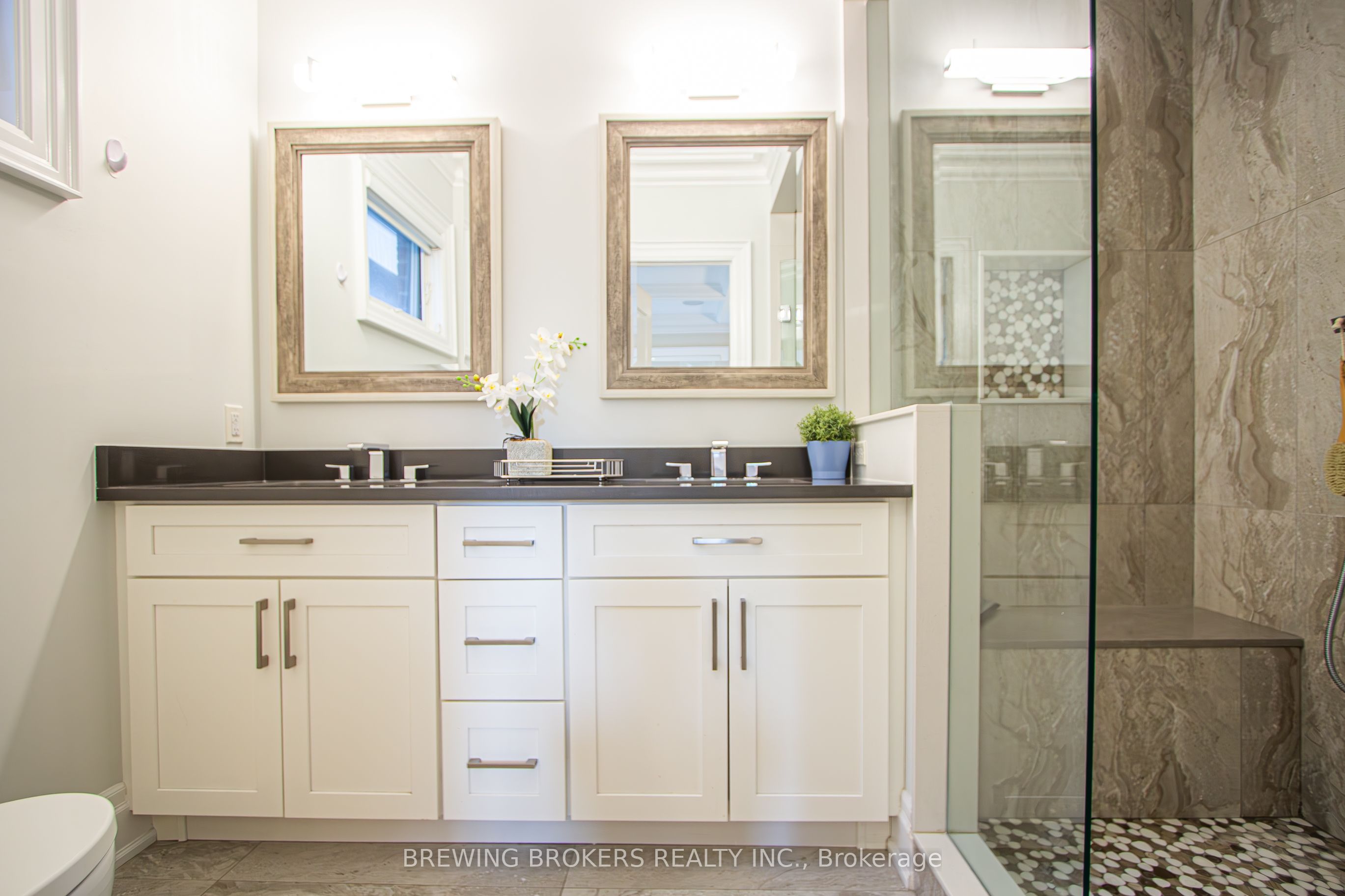 MLS #W12432669 image #47