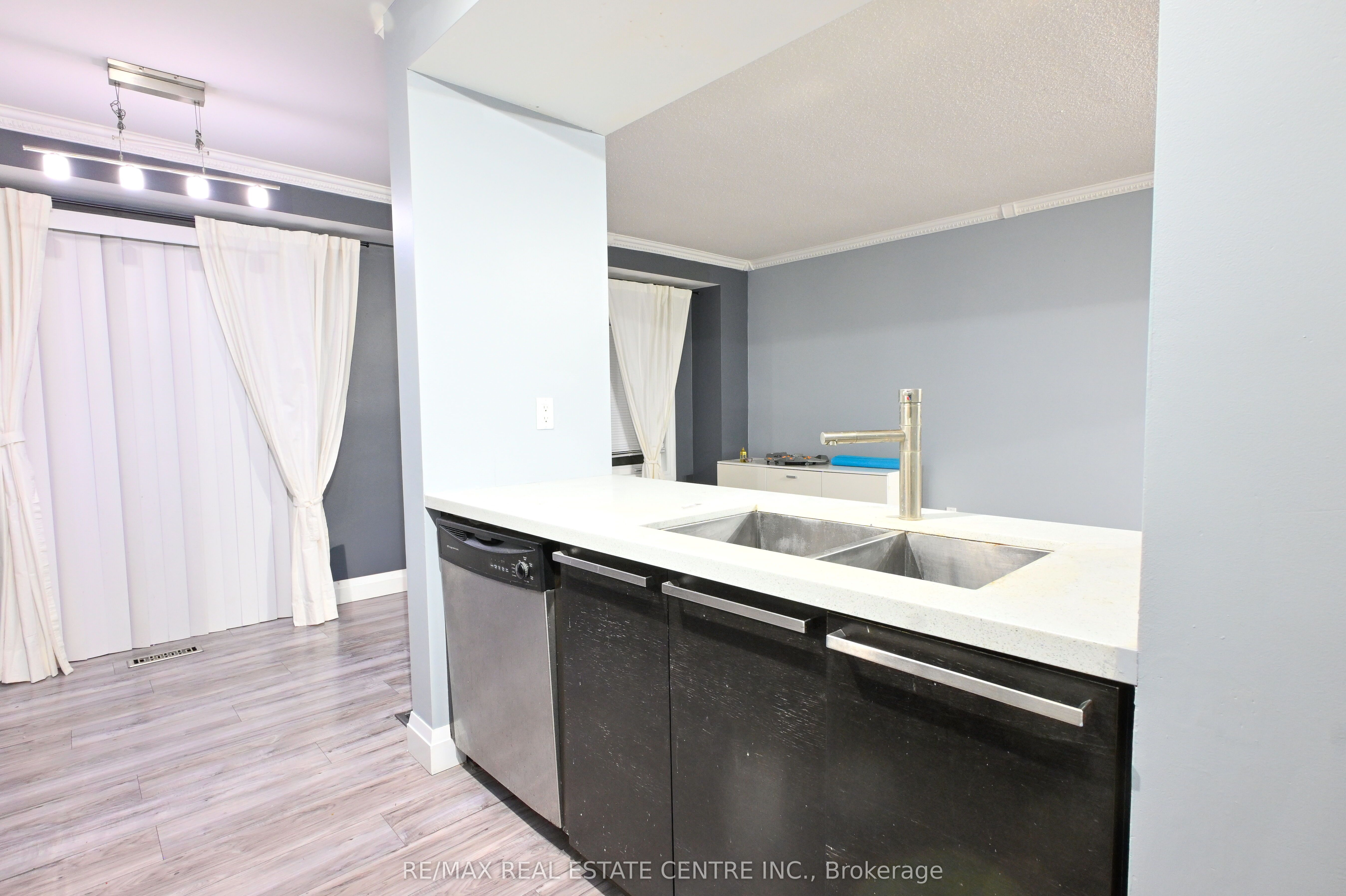 MLS #W12435865 image #10