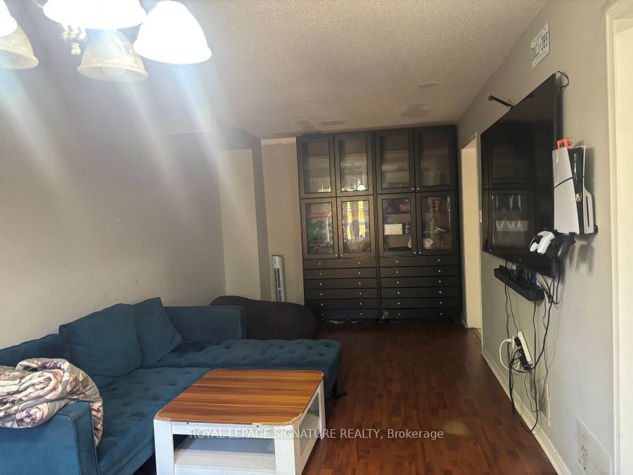 MLS #W12438256 image #1