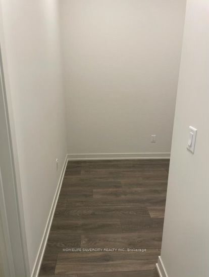 MLS #W12445839 image #5