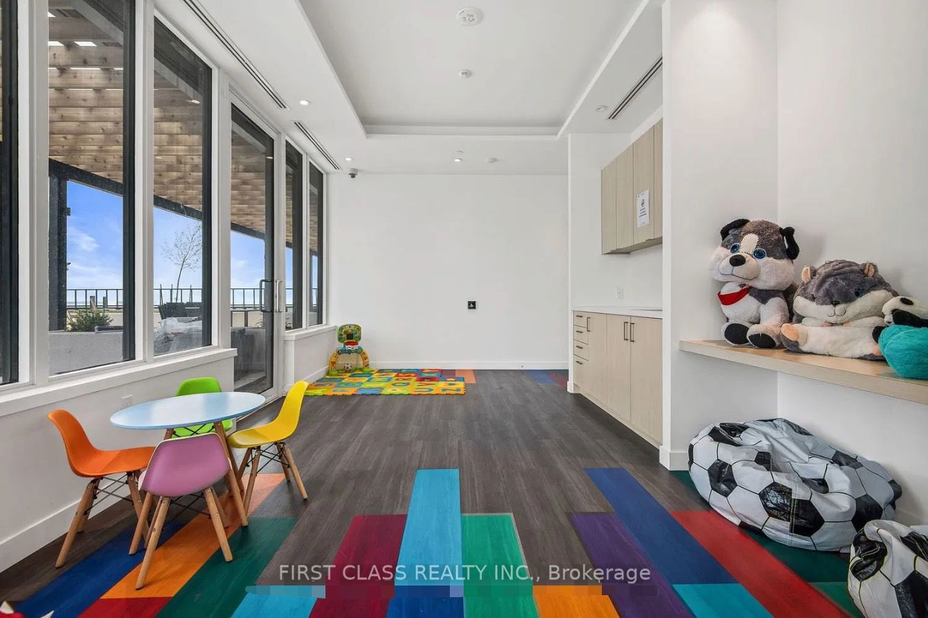 MLS #W12446005 image #32