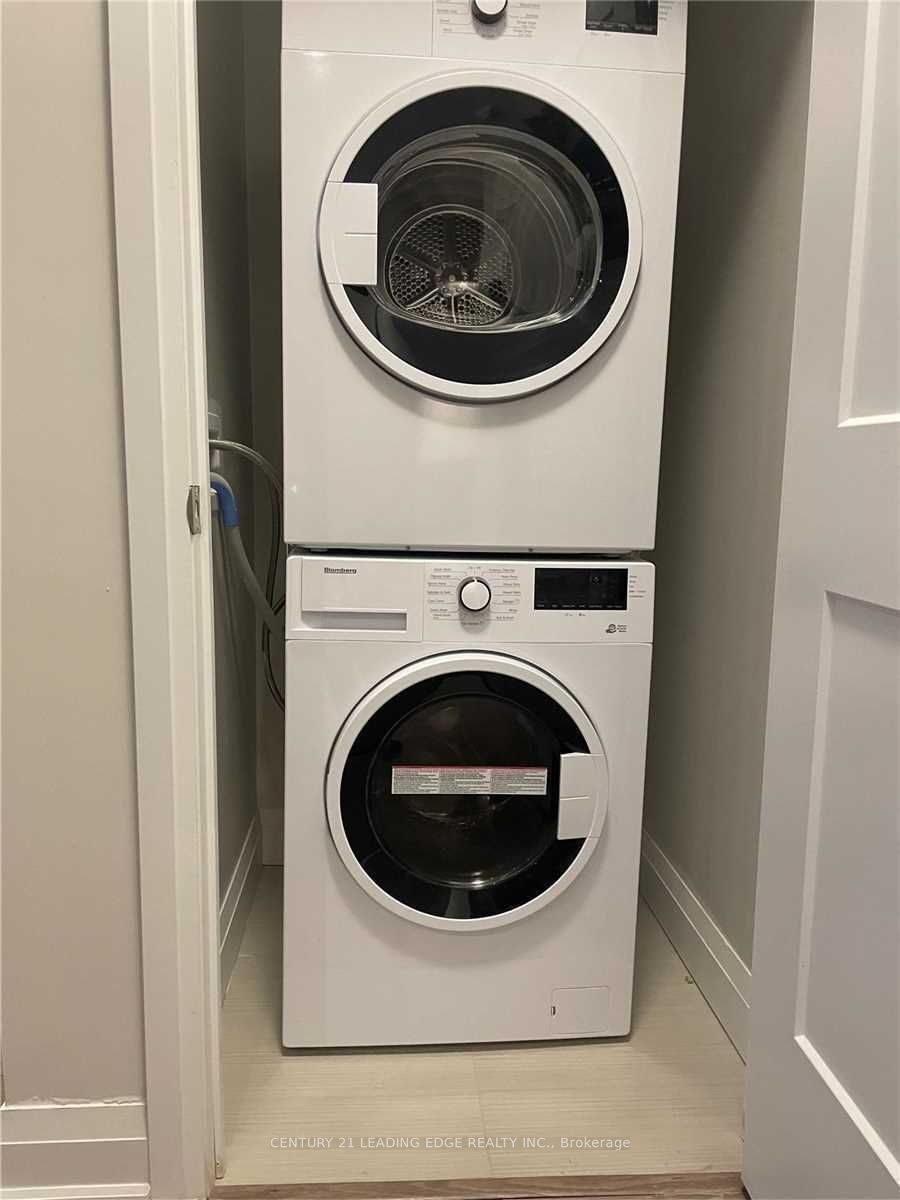 MLS #W12446967 image #13