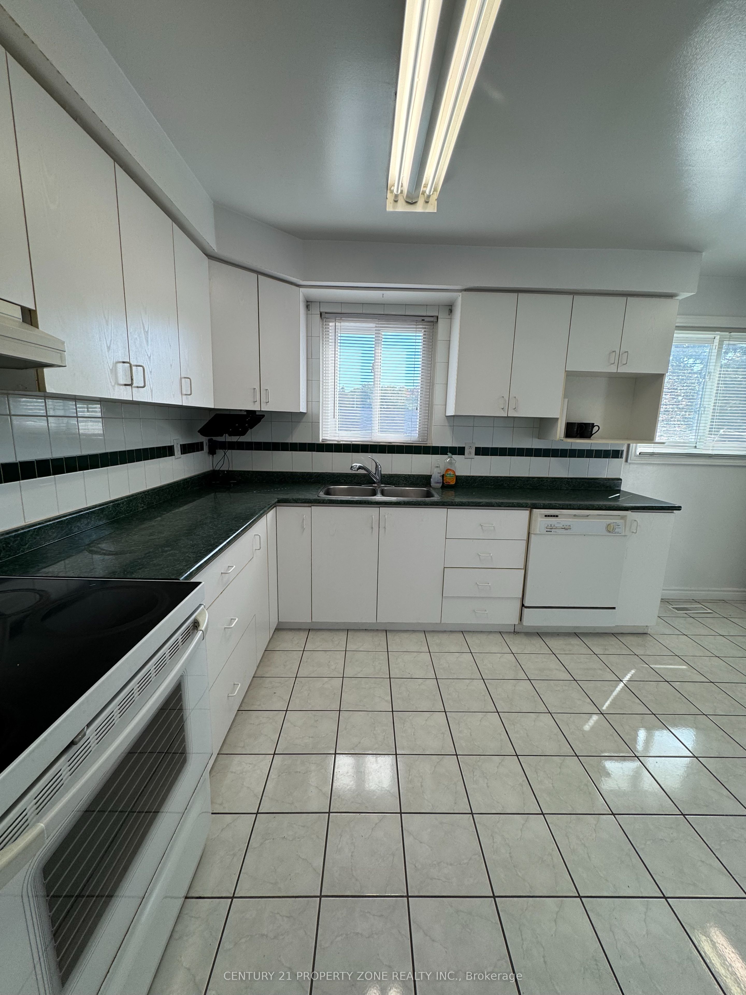 MLS #W12449085 image #3