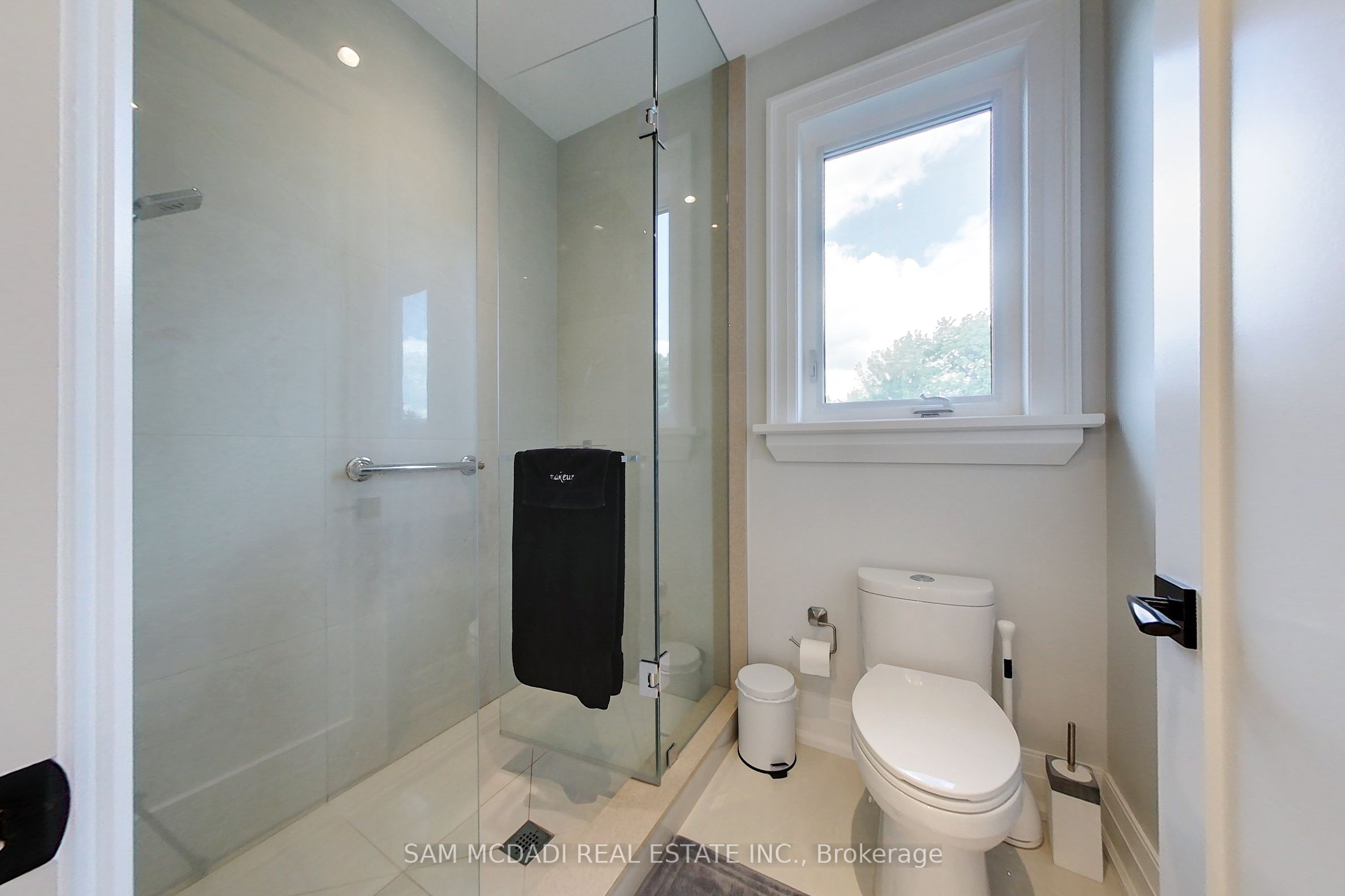 MLS #W12449728 image #23