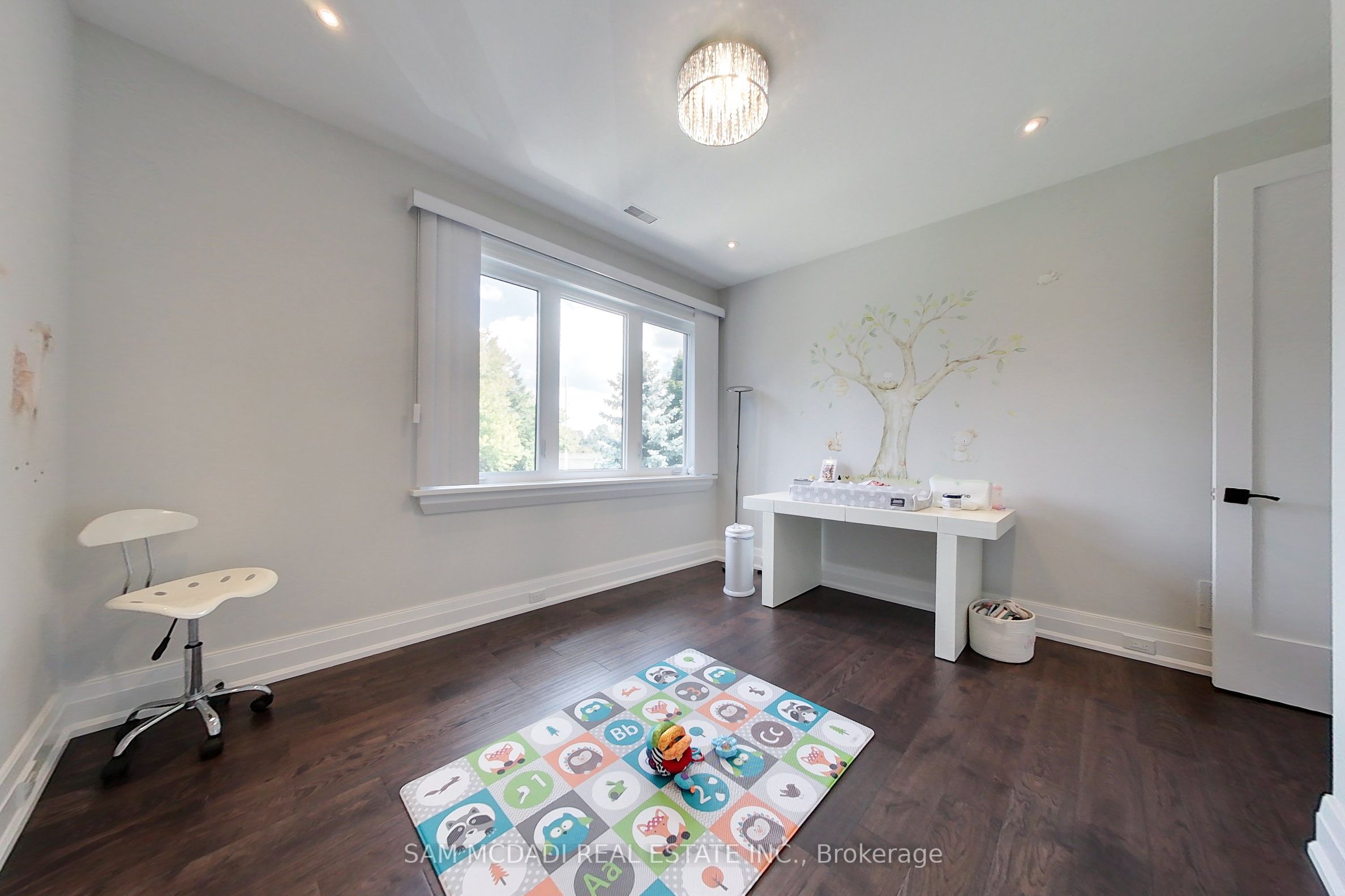 MLS #W12449728 image #24