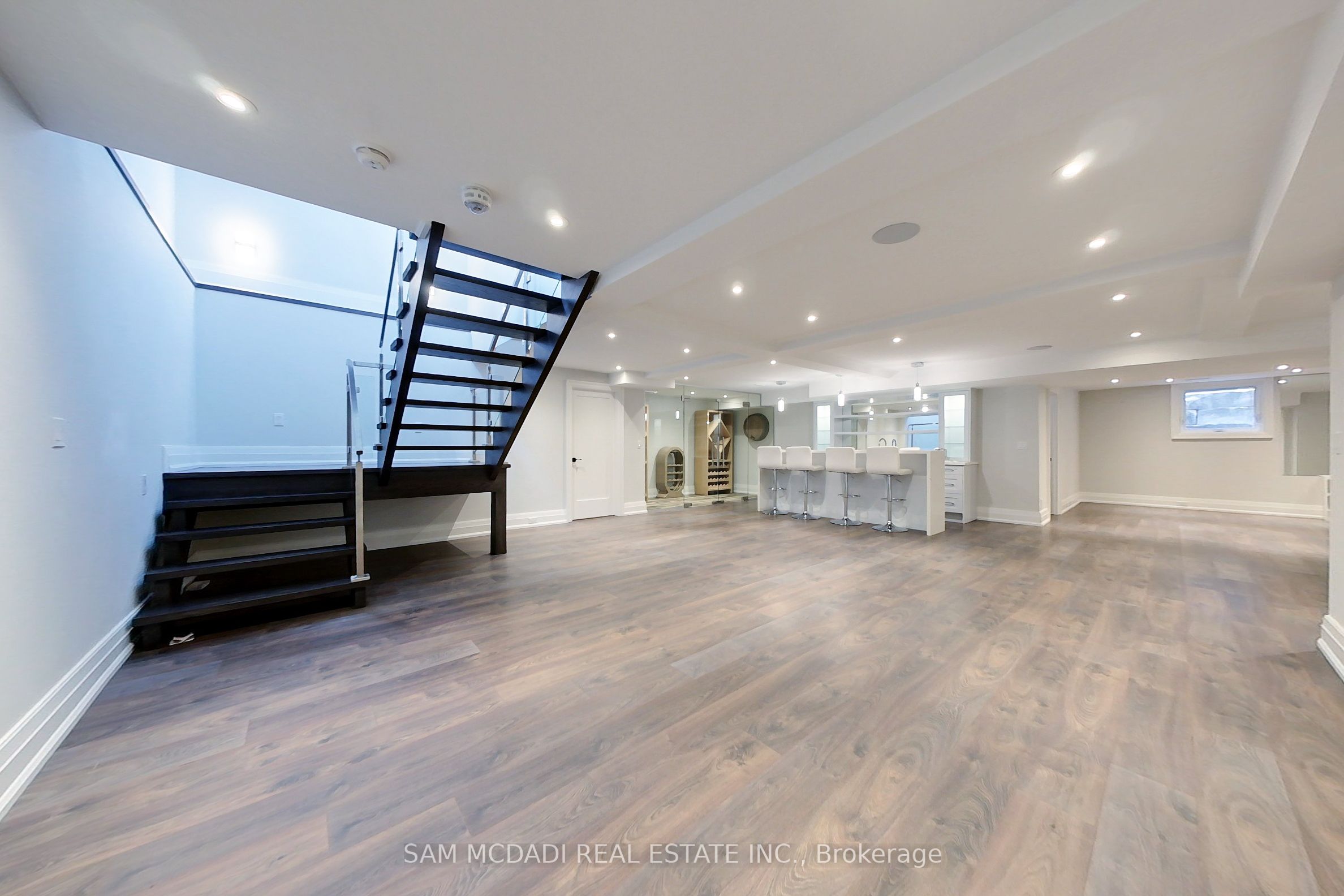 MLS #W12449728 image #28