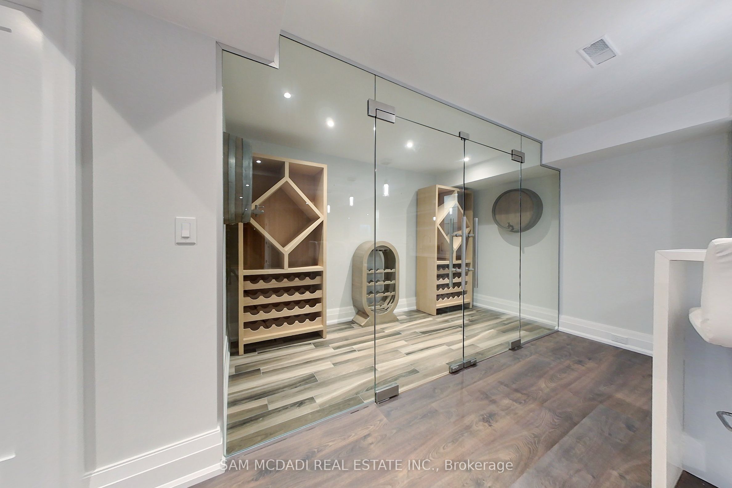 MLS #W12449728 image #30