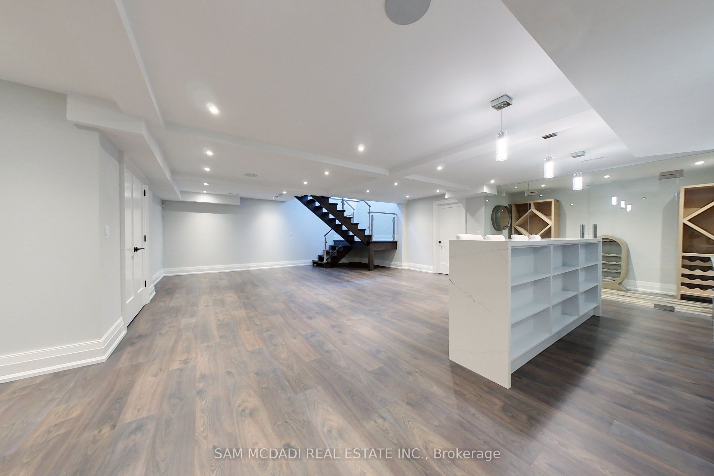 MLS #W12449728 image #31