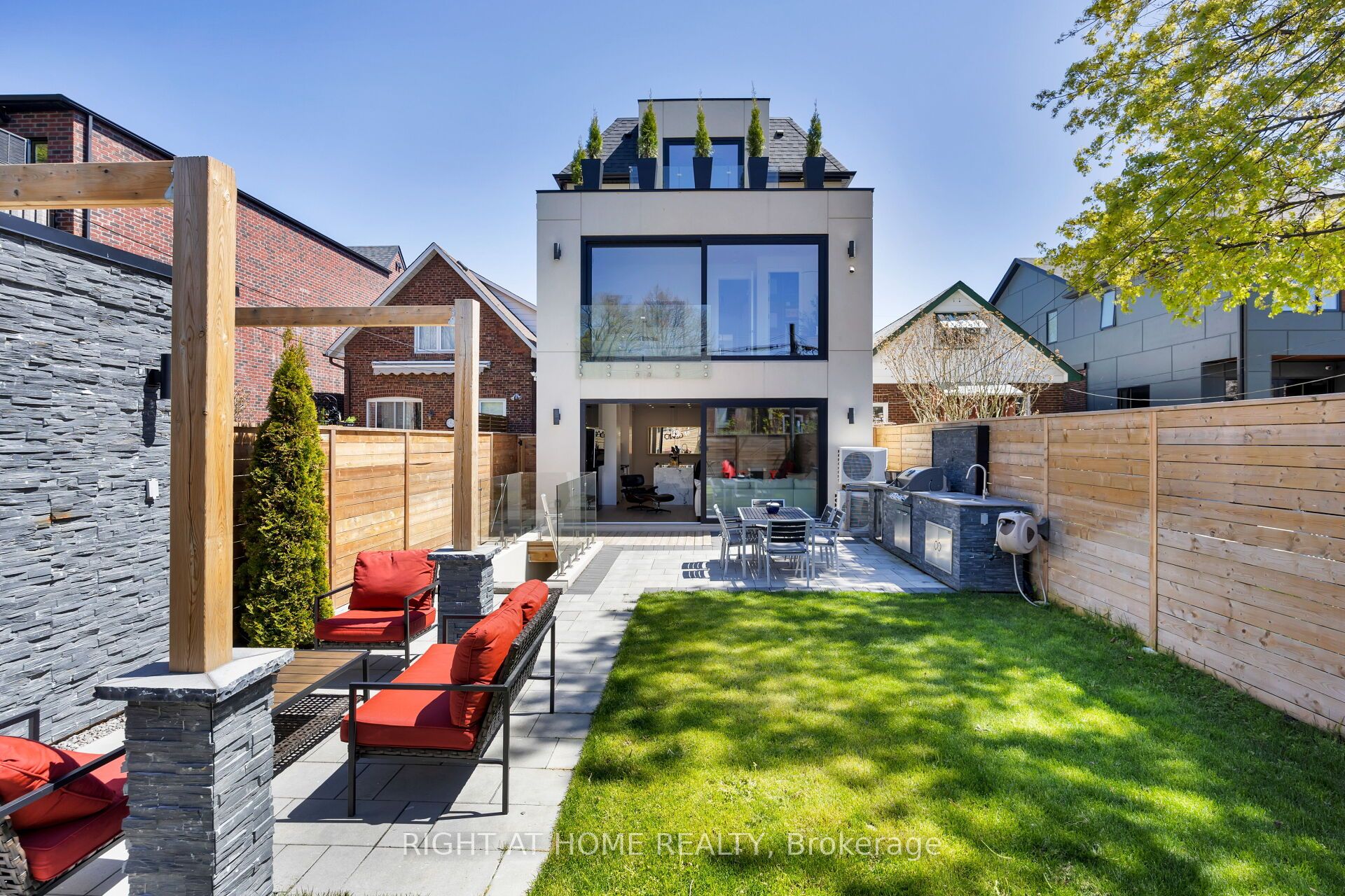 MLS #W12450438 image #1