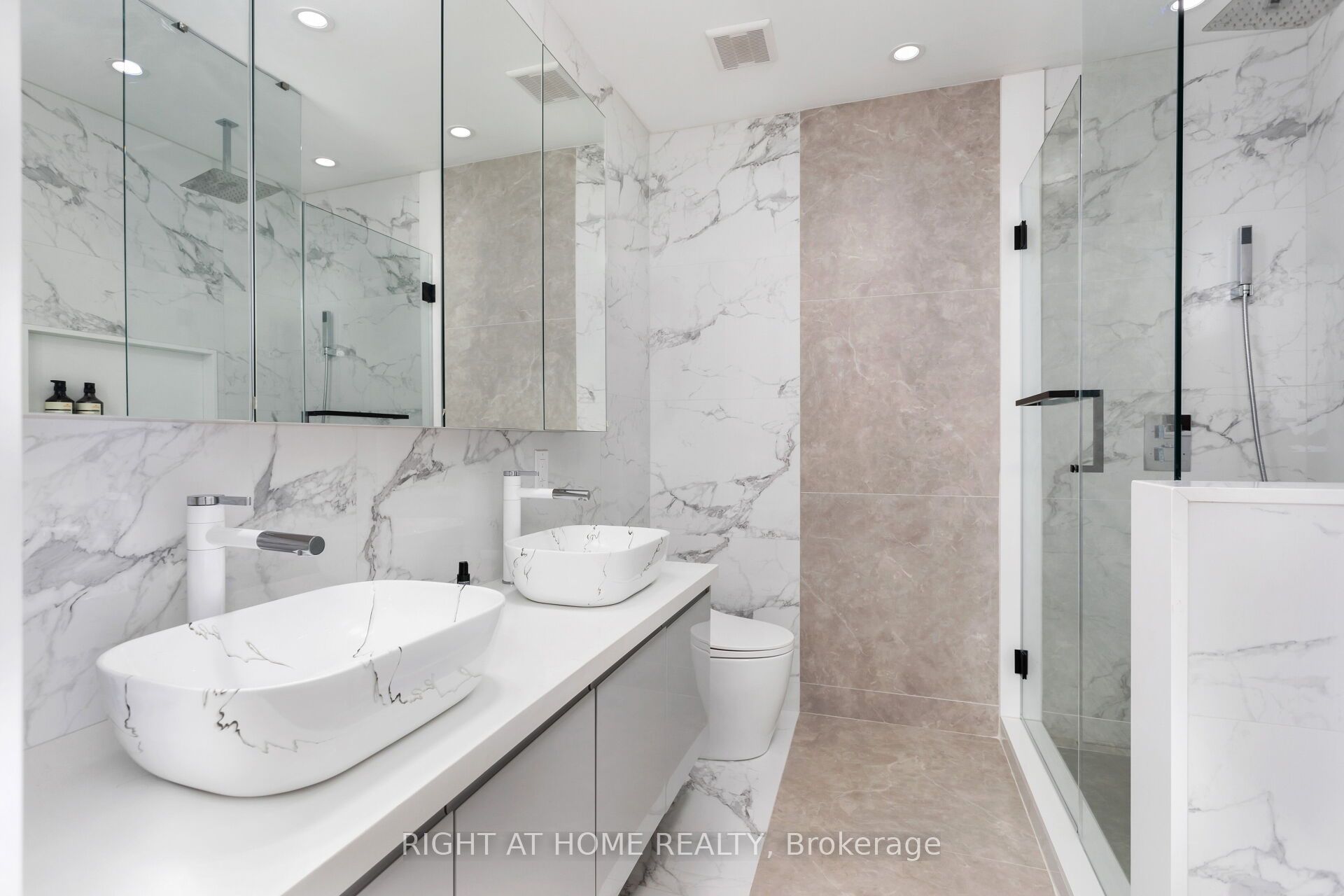 MLS #W12450438 image #15