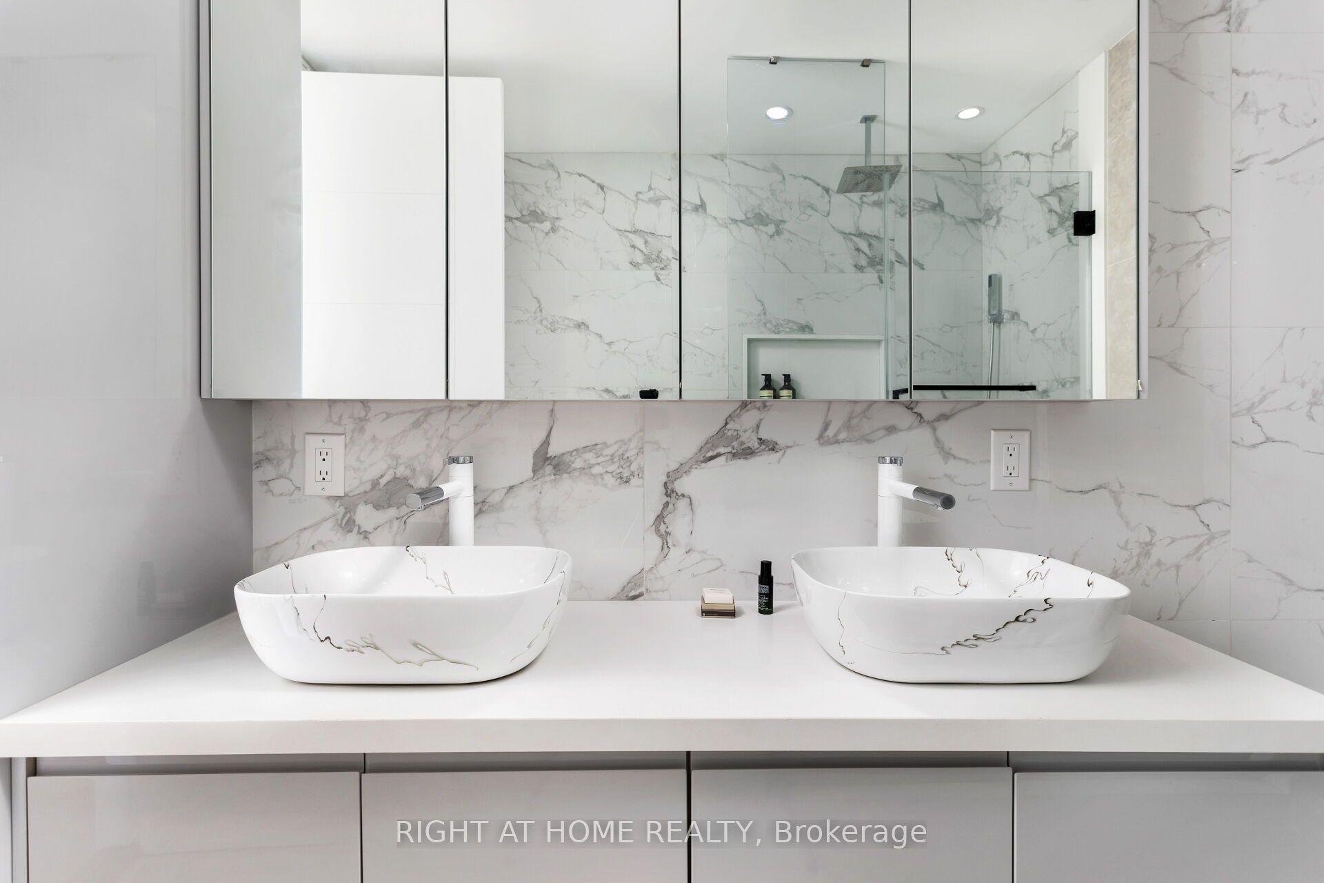 MLS #W12450438 image #16