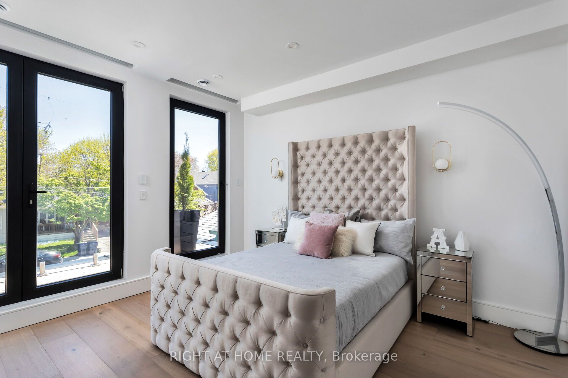 MLS #W12450438 image #19