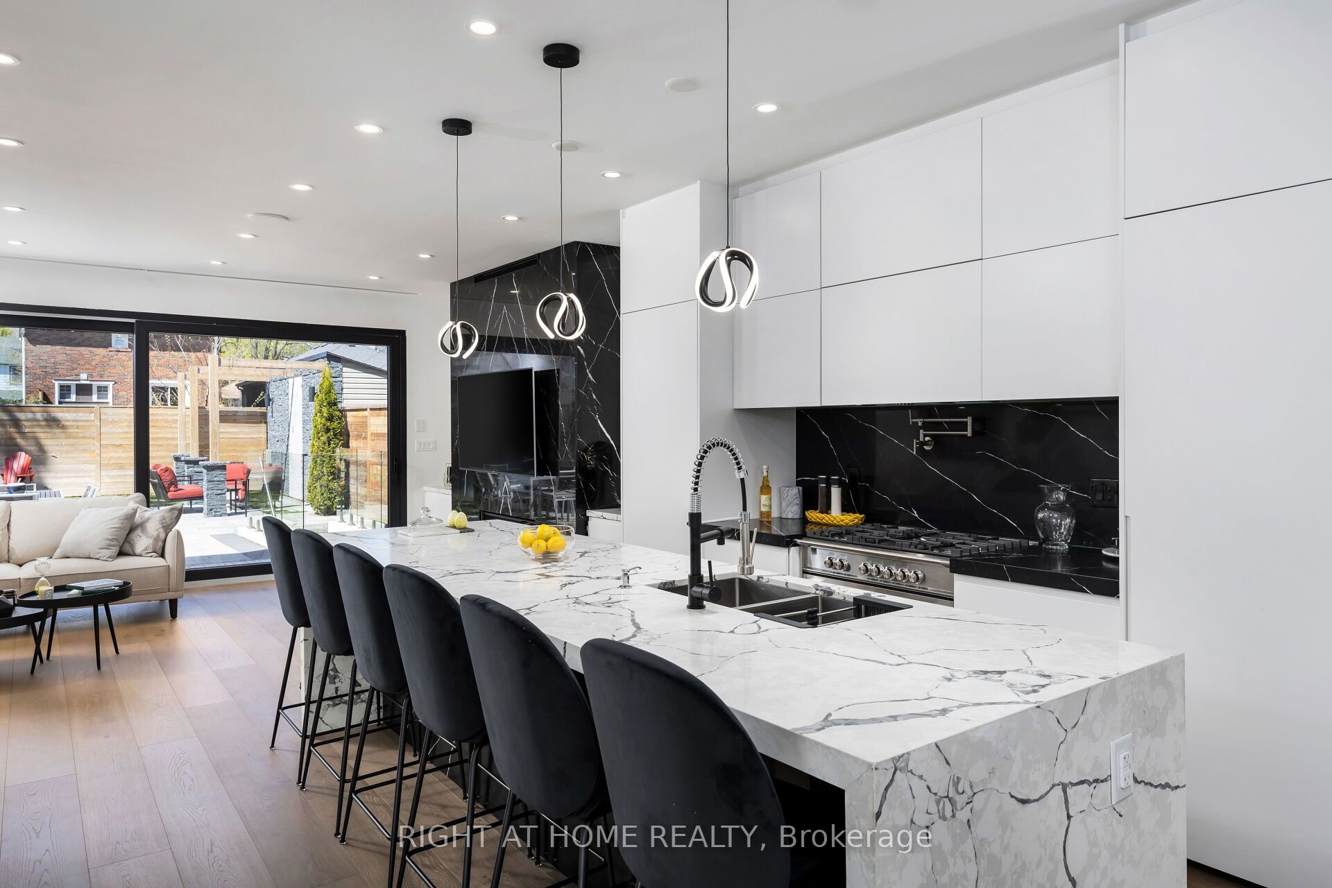 MLS #W12450438 image #4