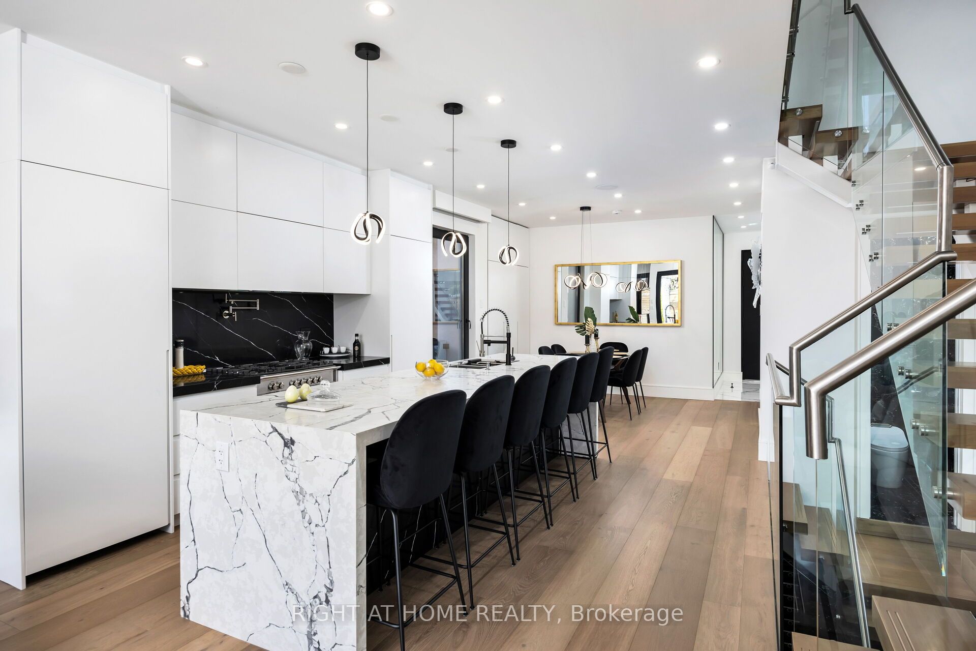 MLS #W12450438 image #6